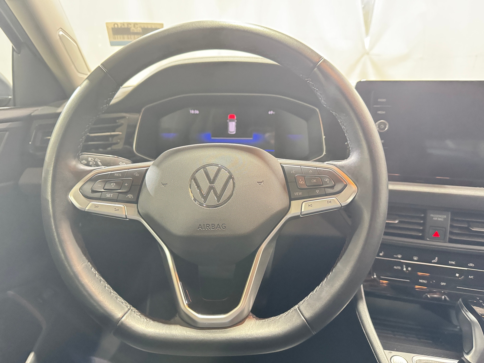 Thumbnail: 2025 Volkswagen Jetta - 4