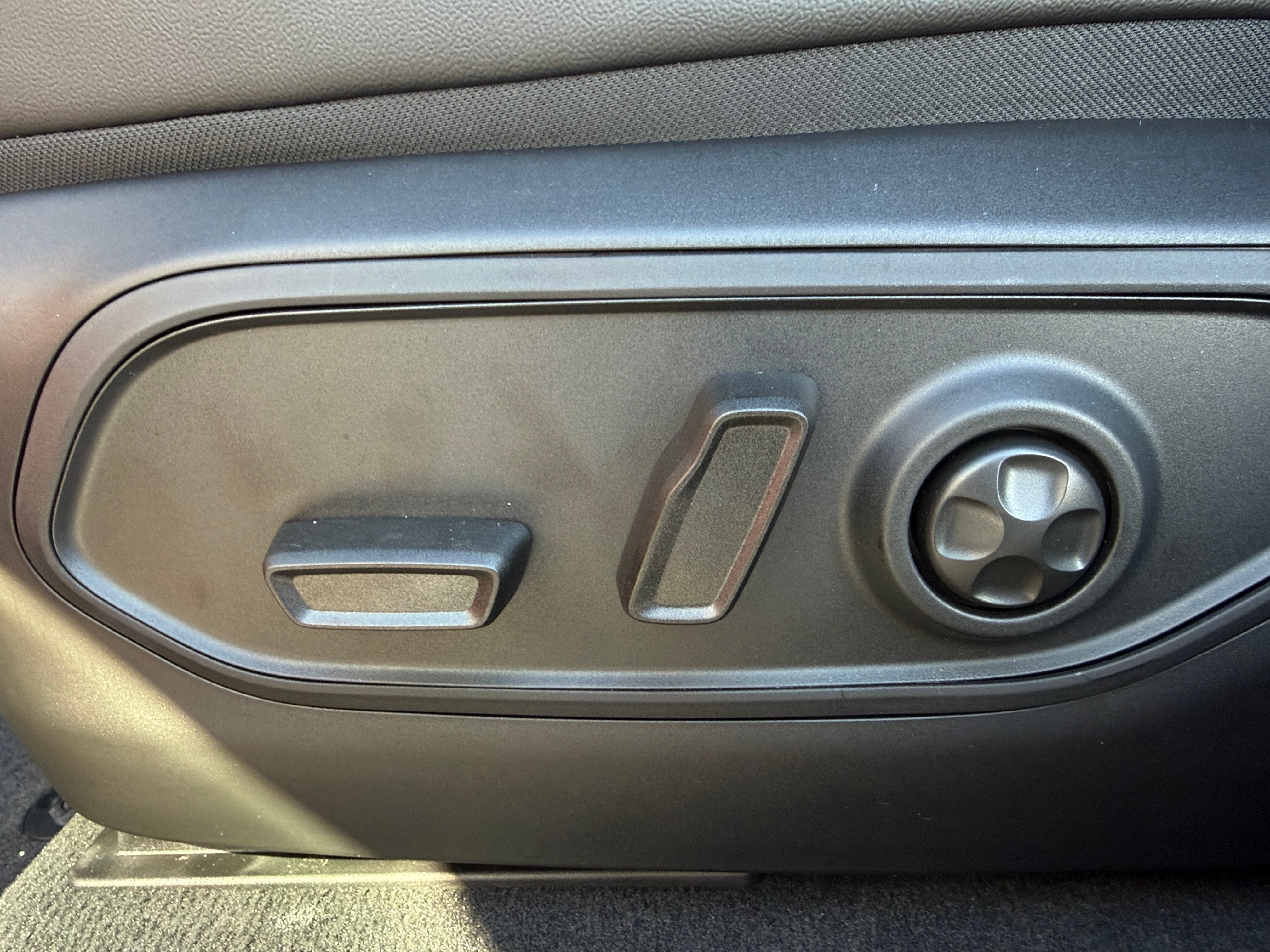 2026 Jeep Grand Cherokee Laredo - Photo 11