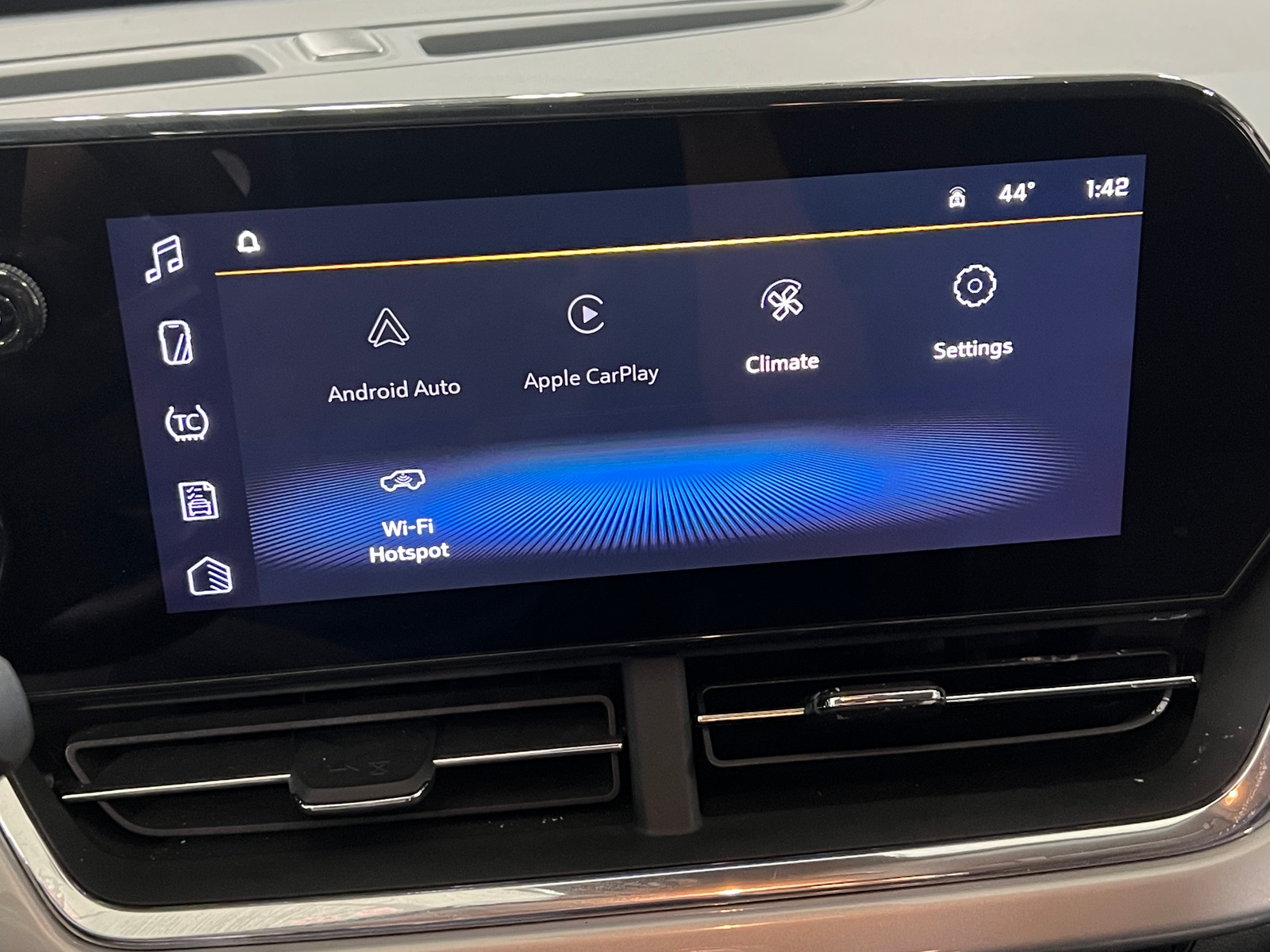 Thumbnail: 2025 Chevrolet Trax - 4