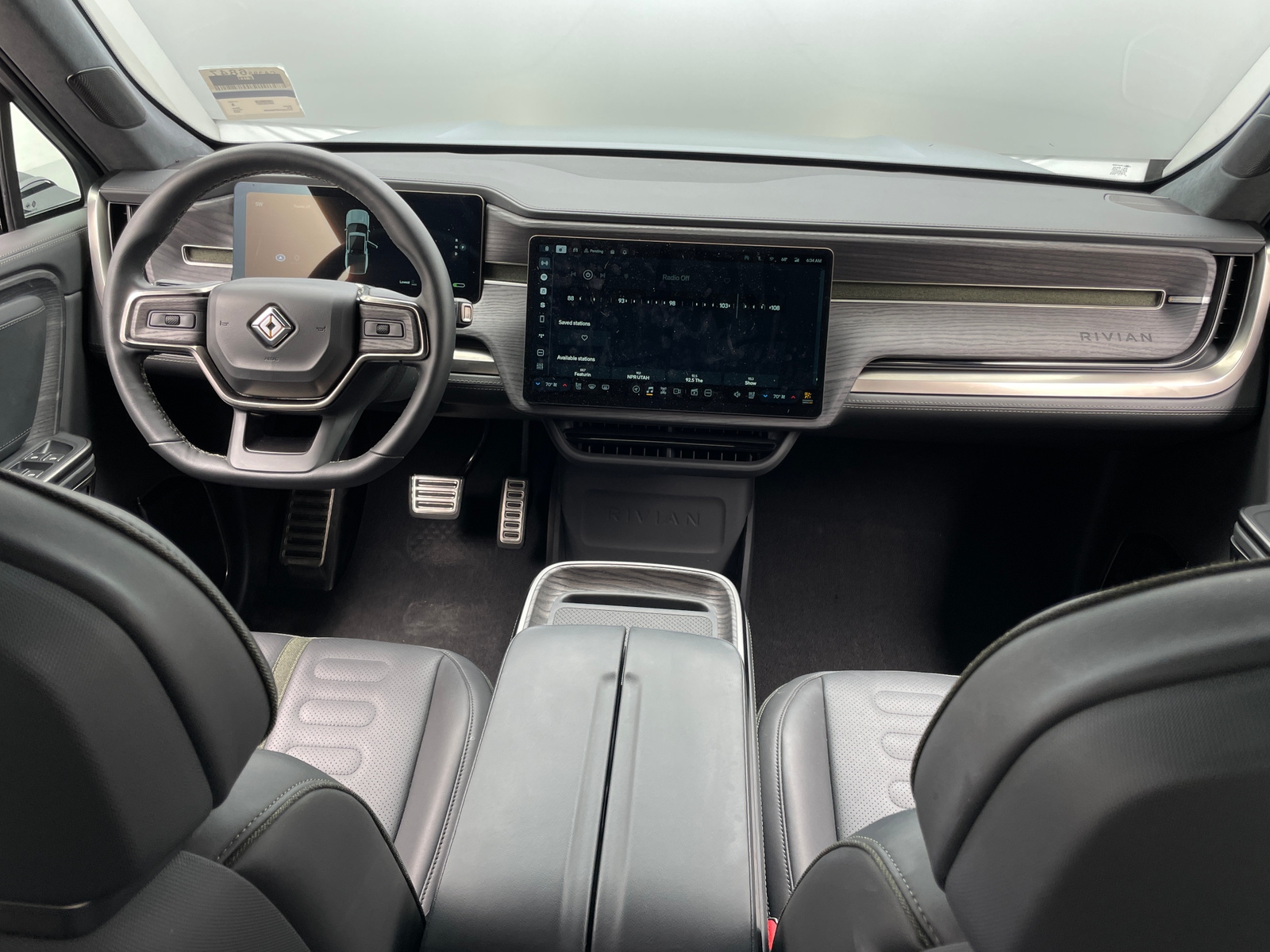 Thumbnail: 2023 Rivian R1T - 2