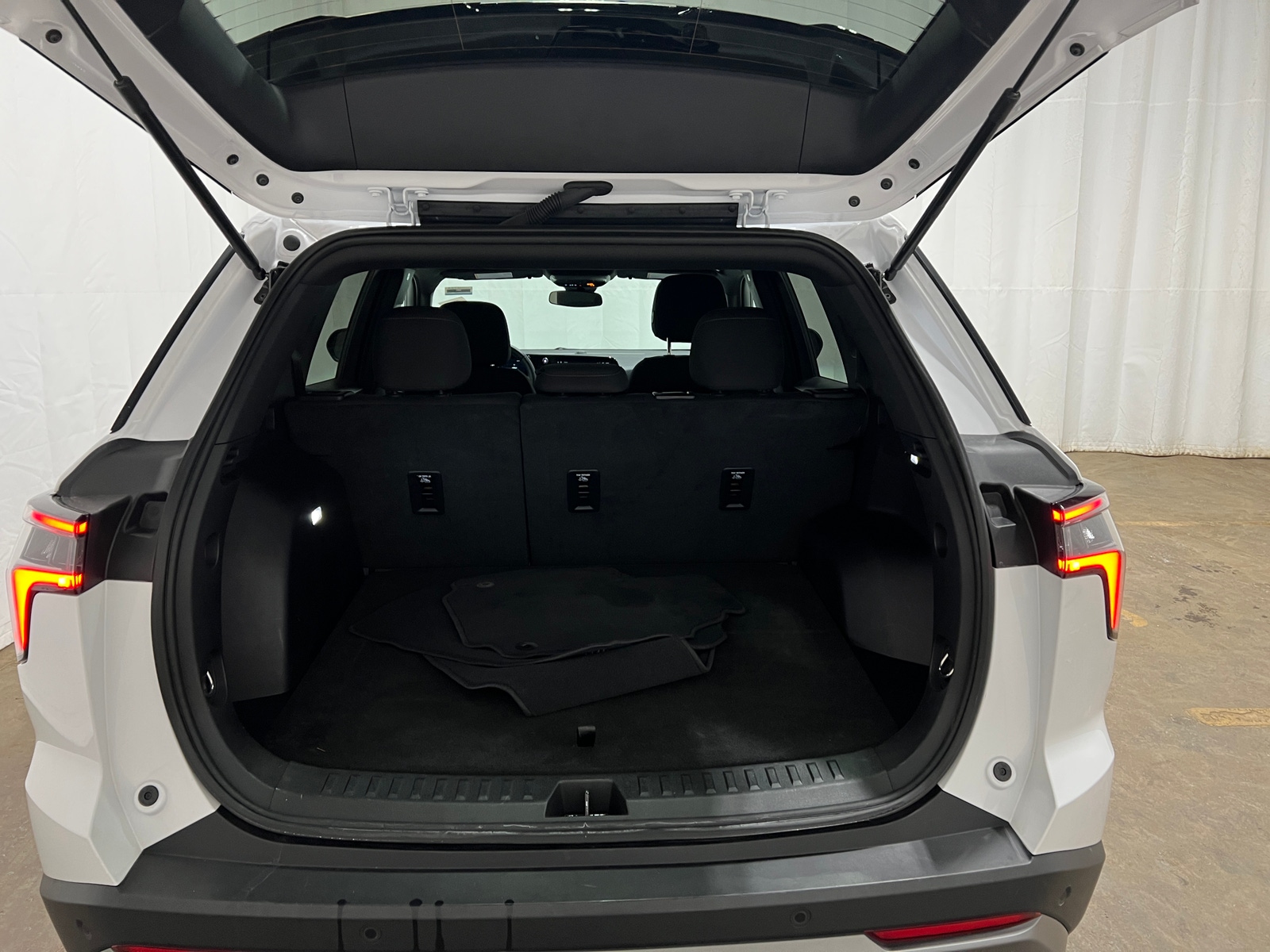 Thumbnail: 2025 Chevrolet Equinox - 7