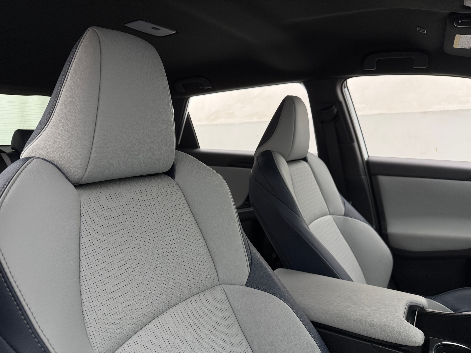 Thumbnail: 2023 Subaru Solterra - 2