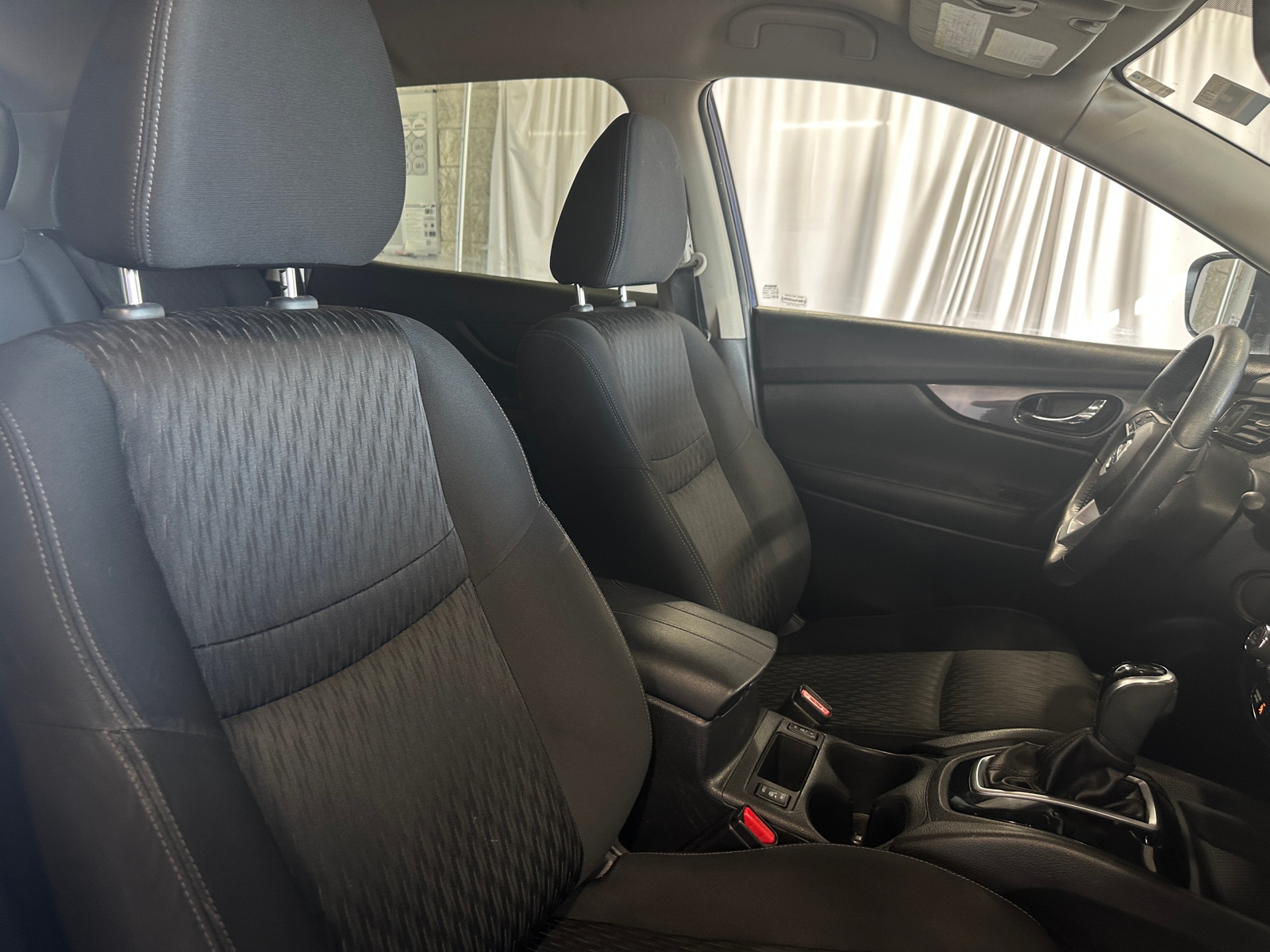 Thumbnail: 2019 Nissan Rogue - 2