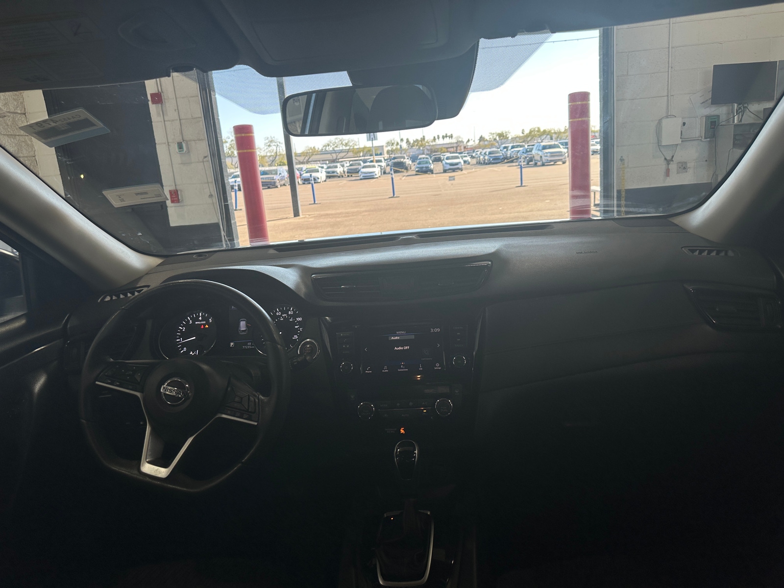 Thumbnail: 2019 Nissan Rogue - 3