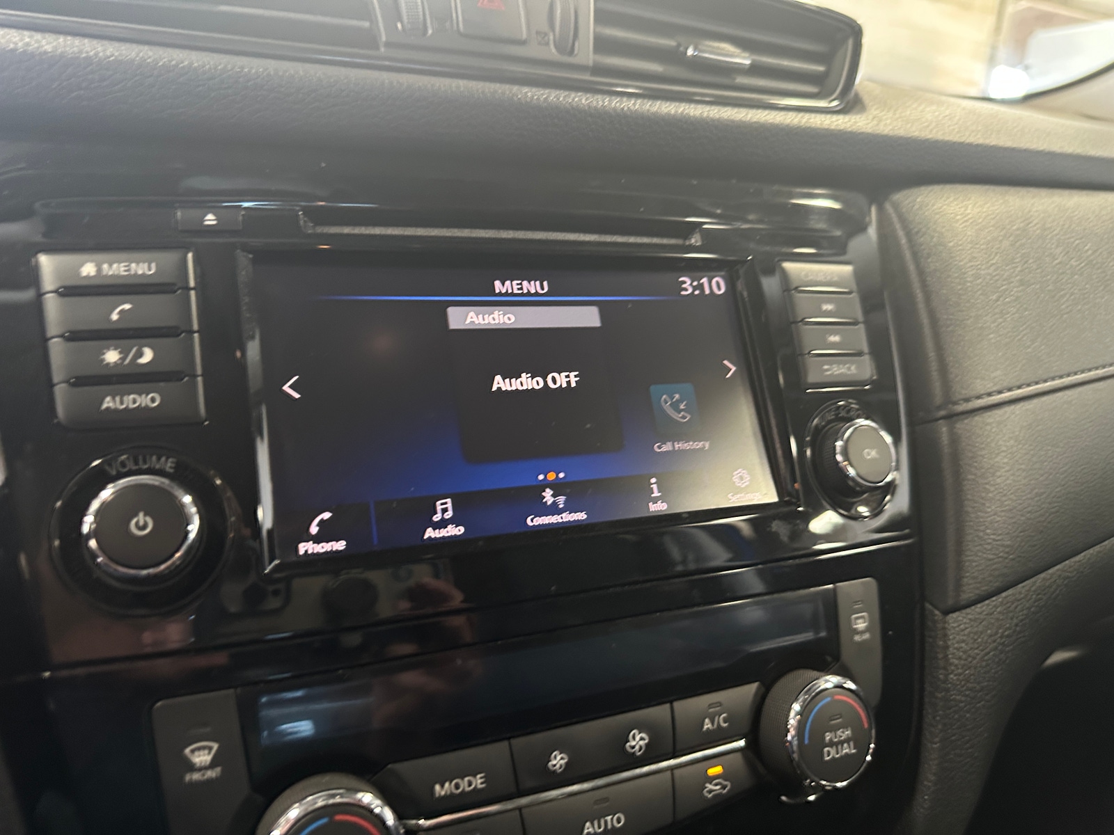 Thumbnail: 2019 Nissan Rogue - 4