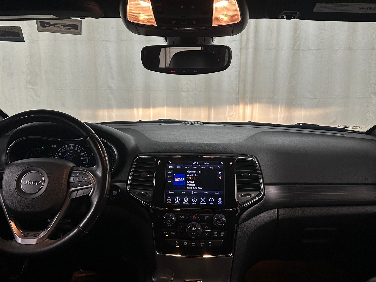 Thumbnail: 2019 Jeep Grand Cherokee - 3