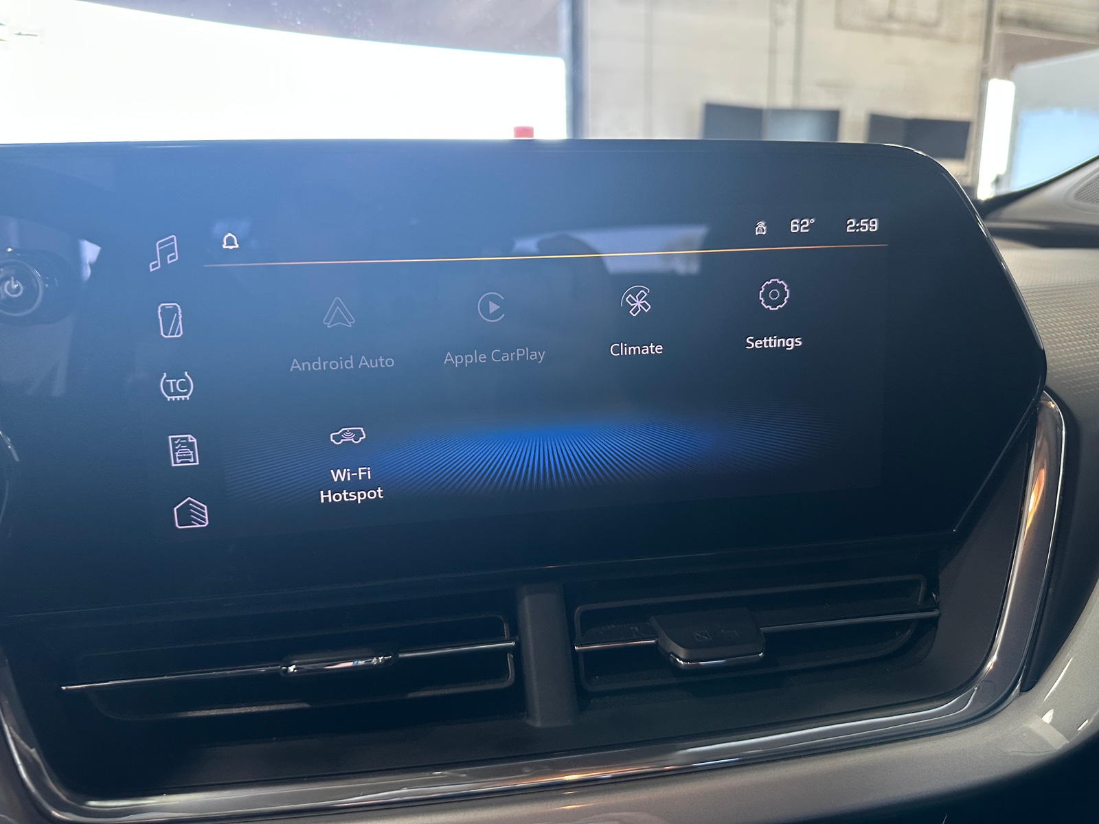 Thumbnail: 2025 Chevrolet Trax - 4