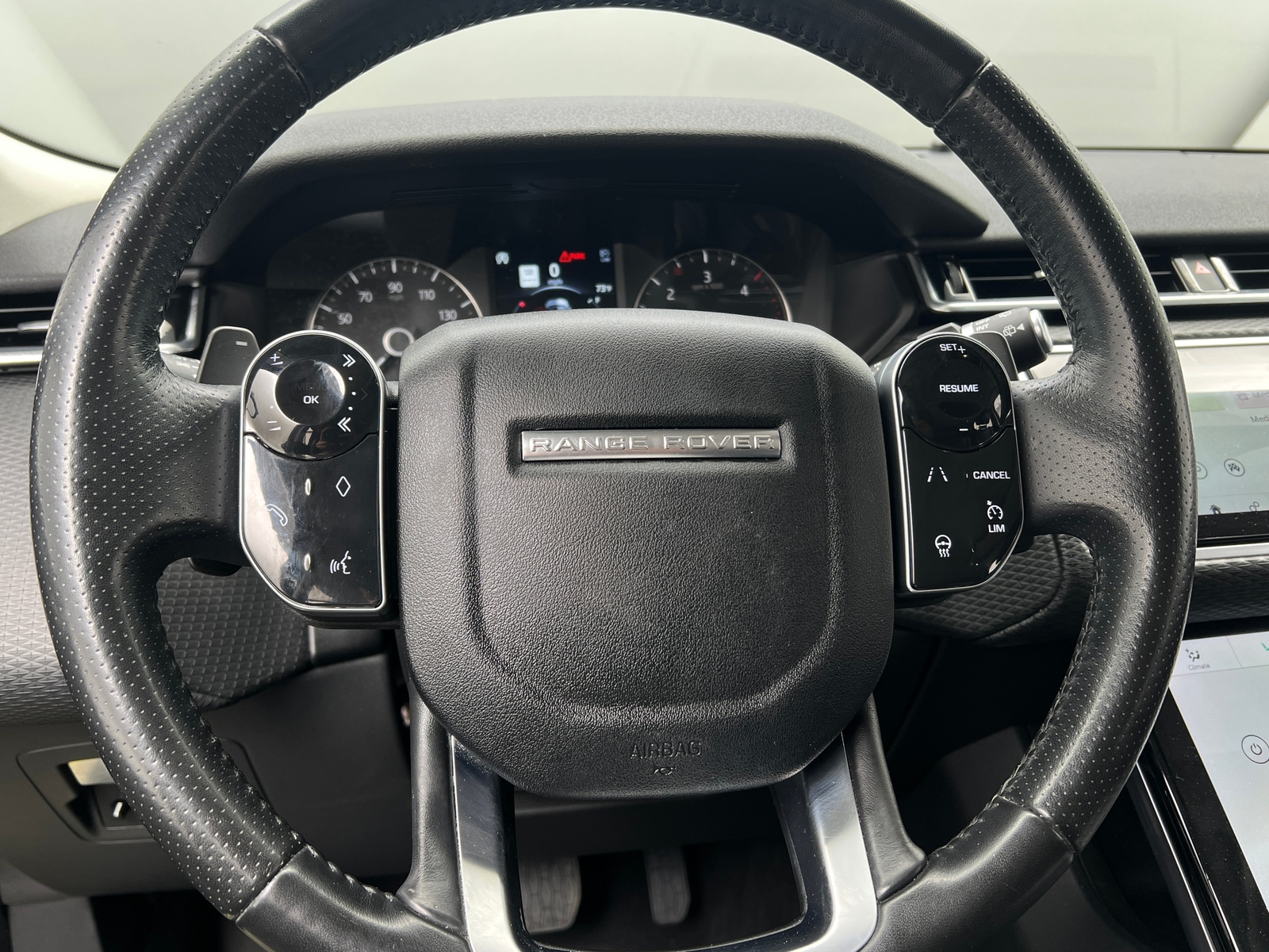 Thumbnail: 2018 Land Rover Range Rover Velar - 4