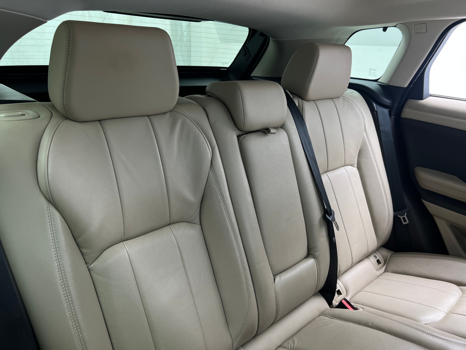 Thumbnail: 2019 Land Rover Range Rover Evoque - 5