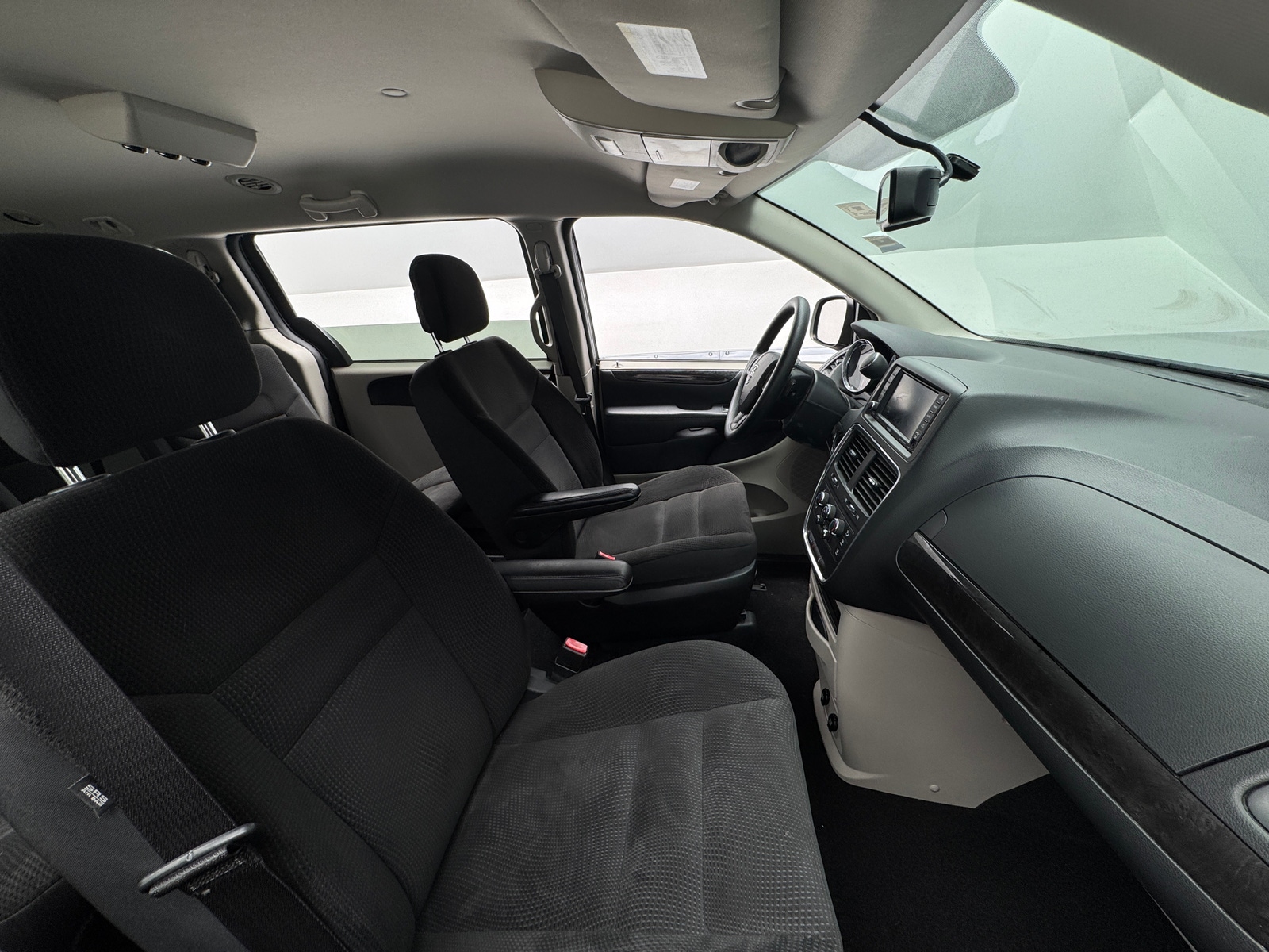 Thumbnail: 2018 Dodge Grand Caravan - 2