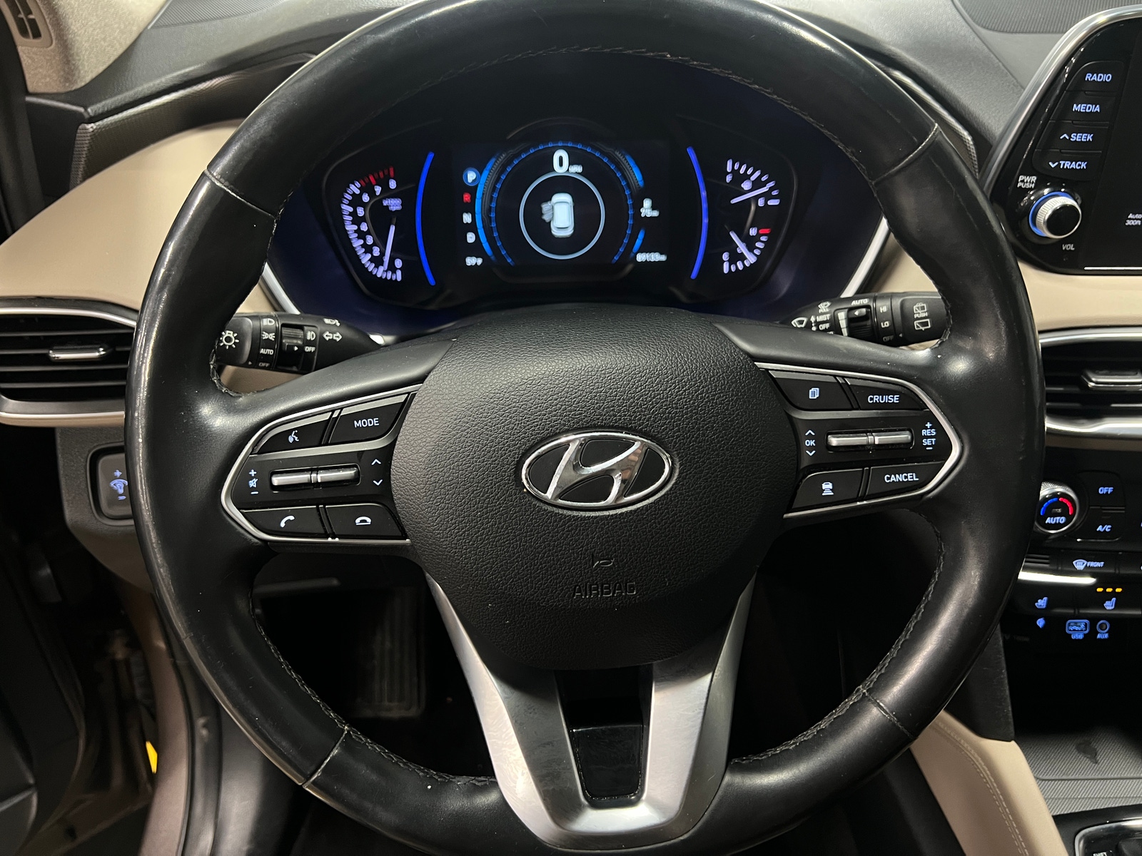 Thumbnail: 2019 Hyundai Santa Fe - 4