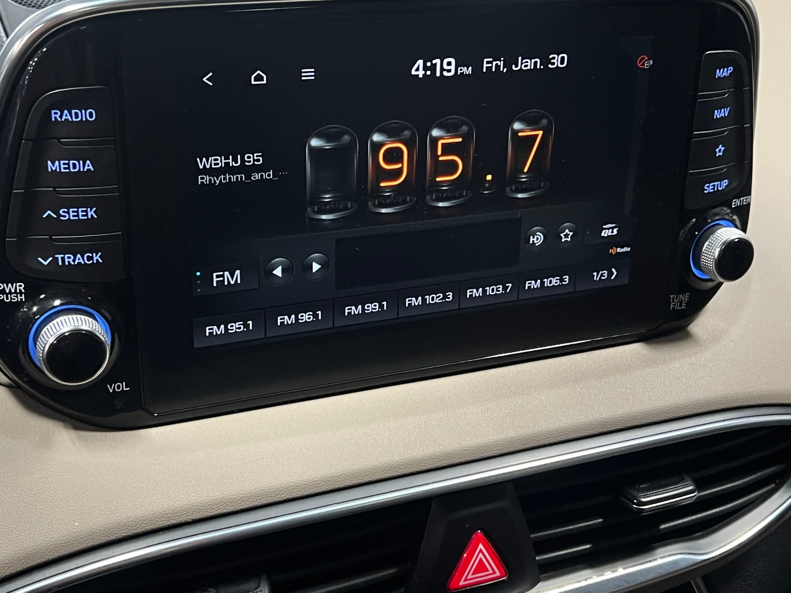 Thumbnail: 2019 Hyundai Santa Fe - 3