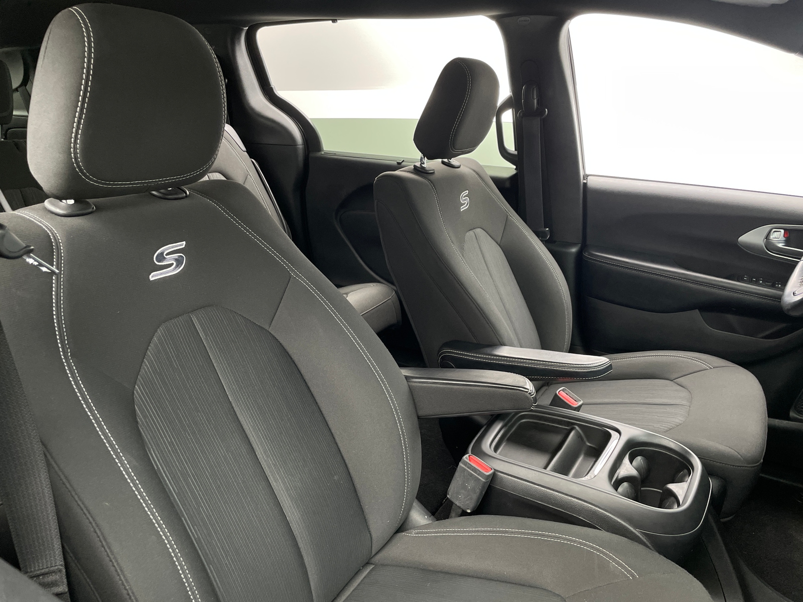 Thumbnail: 2019 Chrysler Pacifica - 2