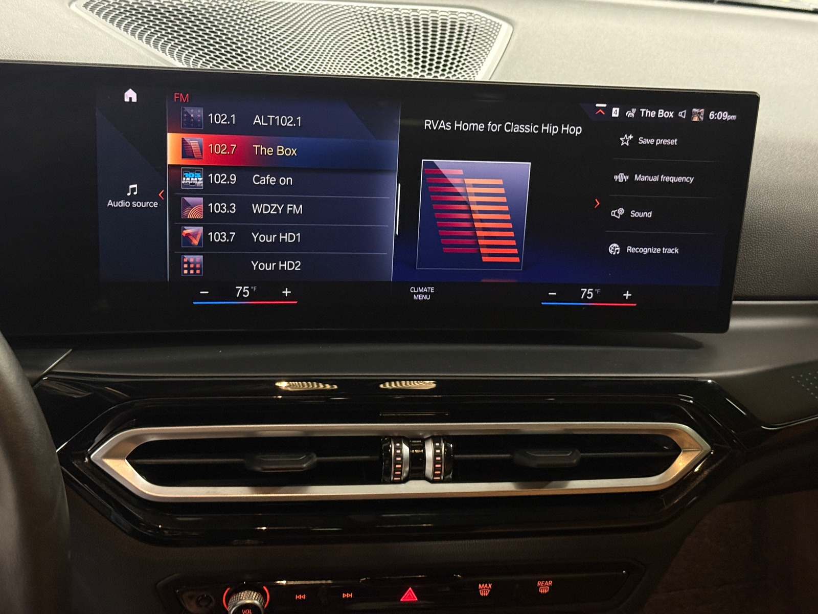 Thumbnail: 2024 BMW 2 Series - 2