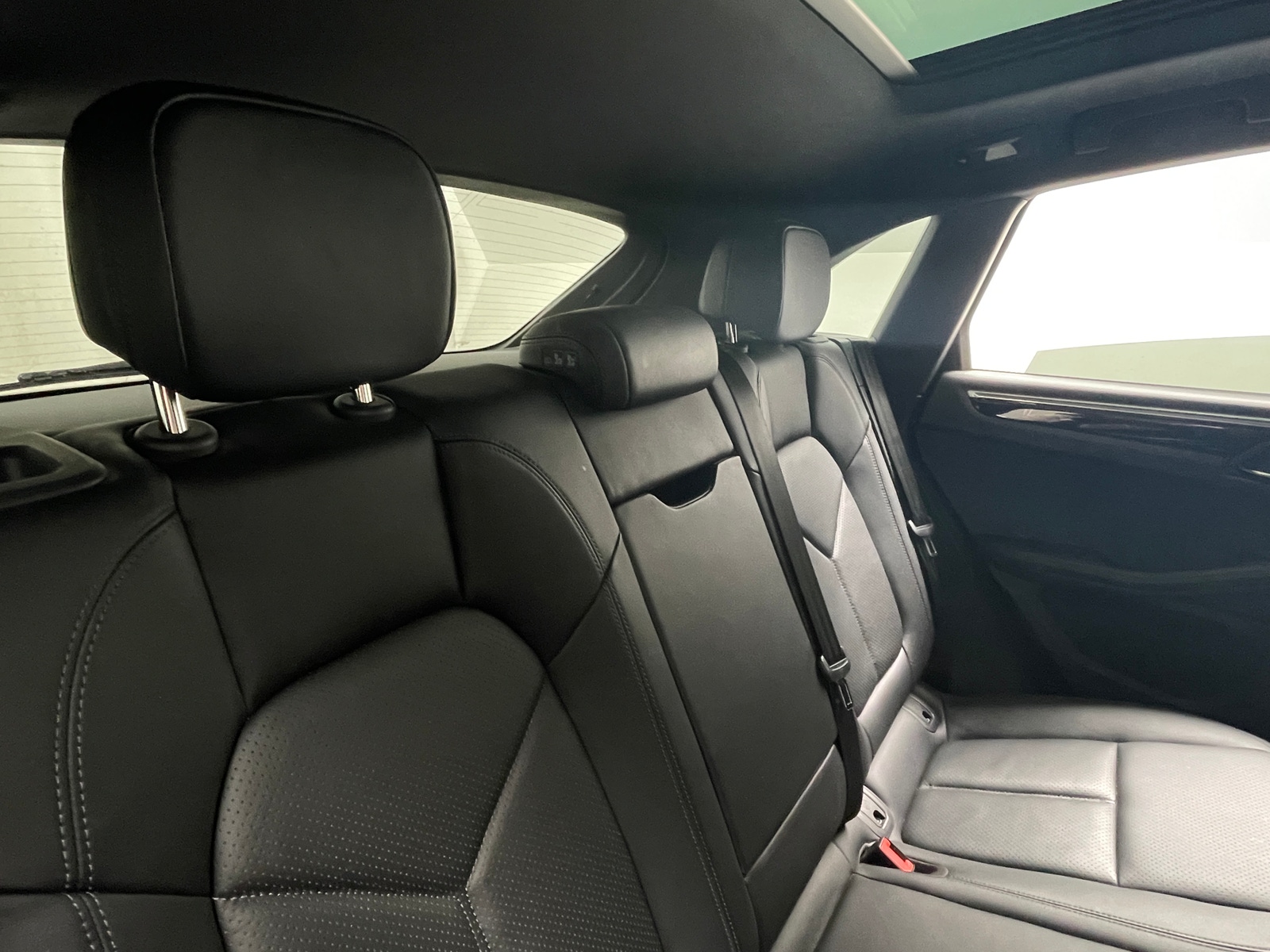 Thumbnail: 2018 Porsche Macan - 5