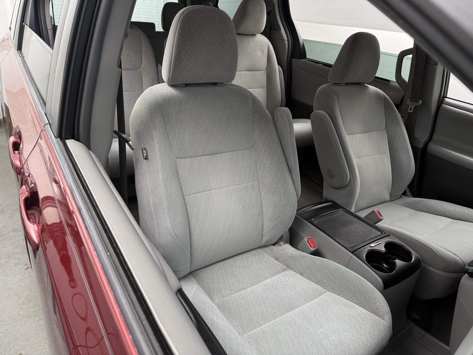 Thumbnail: 2017 Toyota Sienna - 2