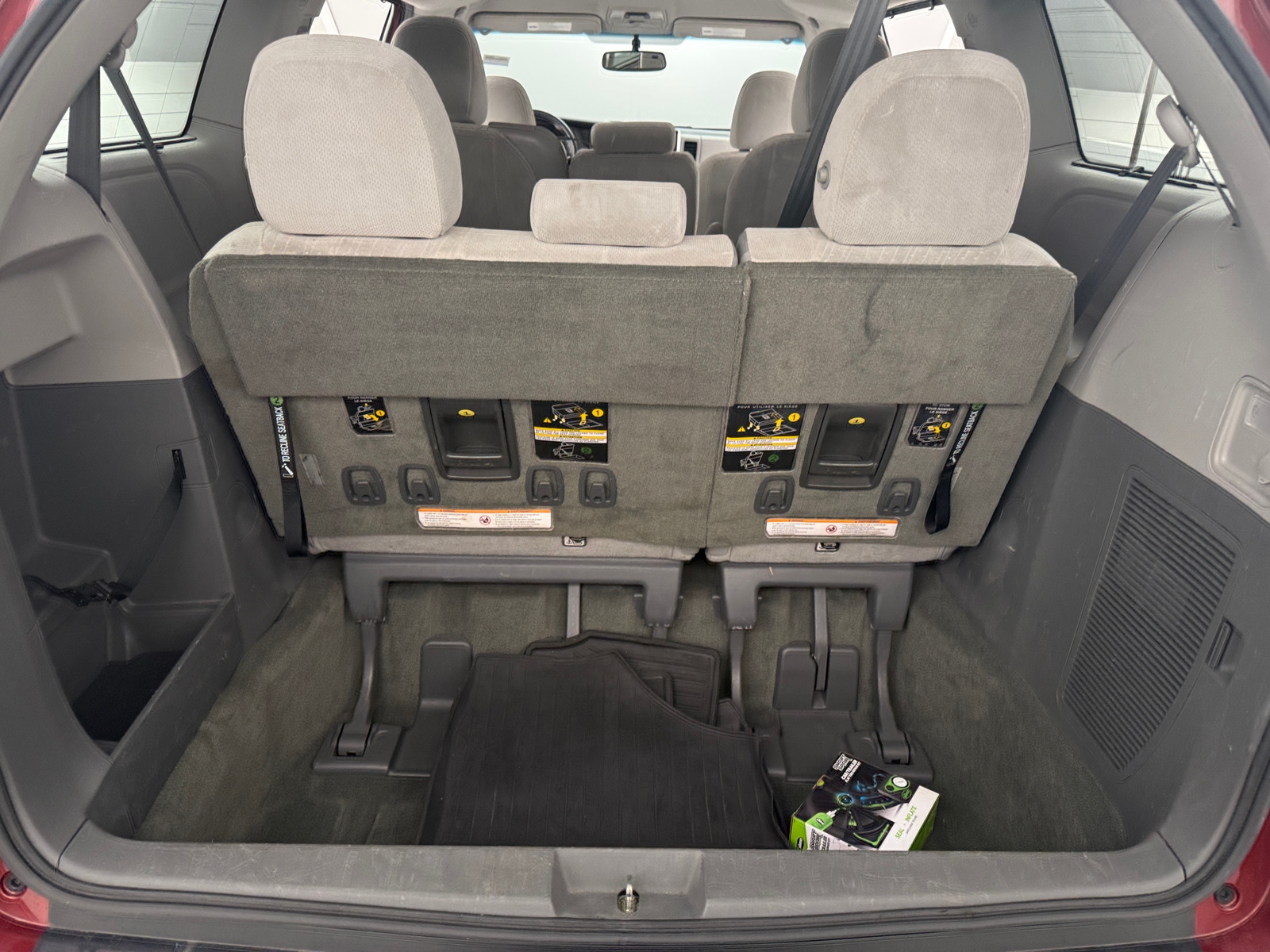 Thumbnail: 2017 Toyota Sienna - 7