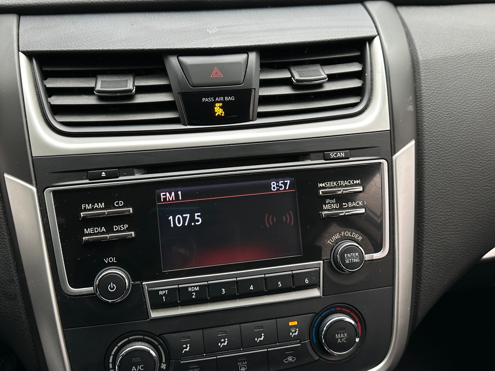 Thumbnail: 2017 Nissan Altima - 4