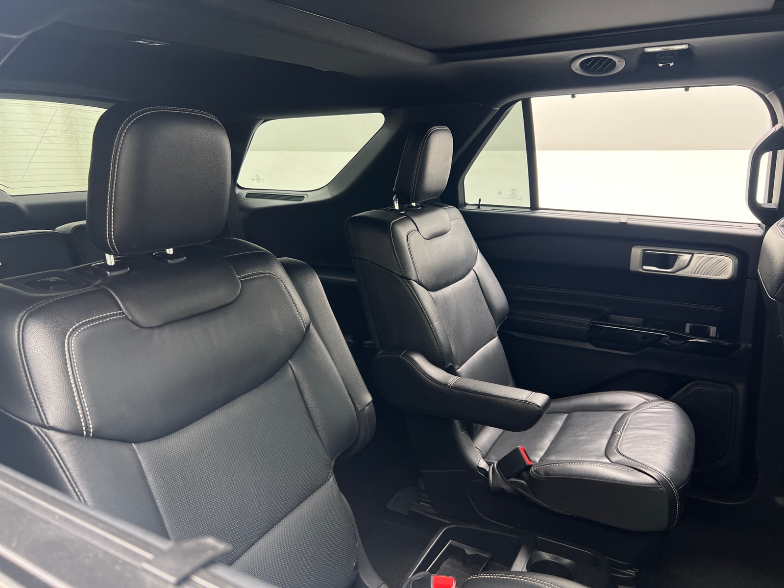 Thumbnail: 2021 Ford Explorer - 5