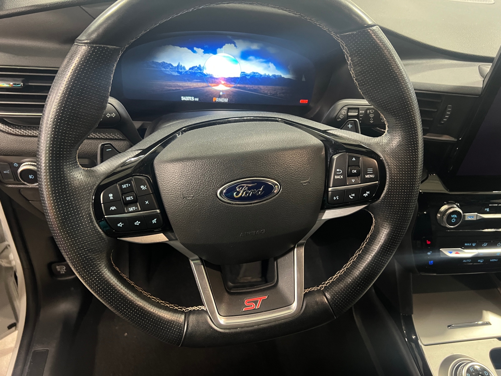 Thumbnail: 2021 Ford Explorer - 4