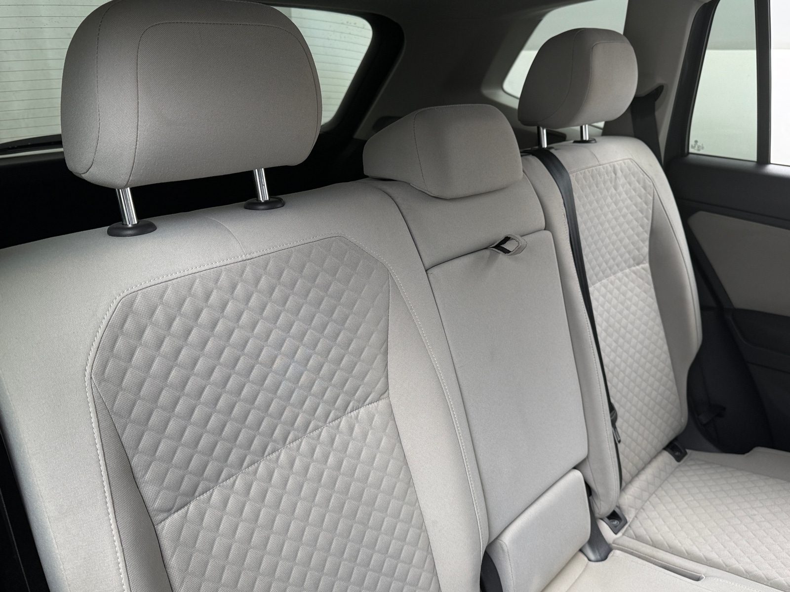 Thumbnail: 2021 Volkswagen Tiguan - 6