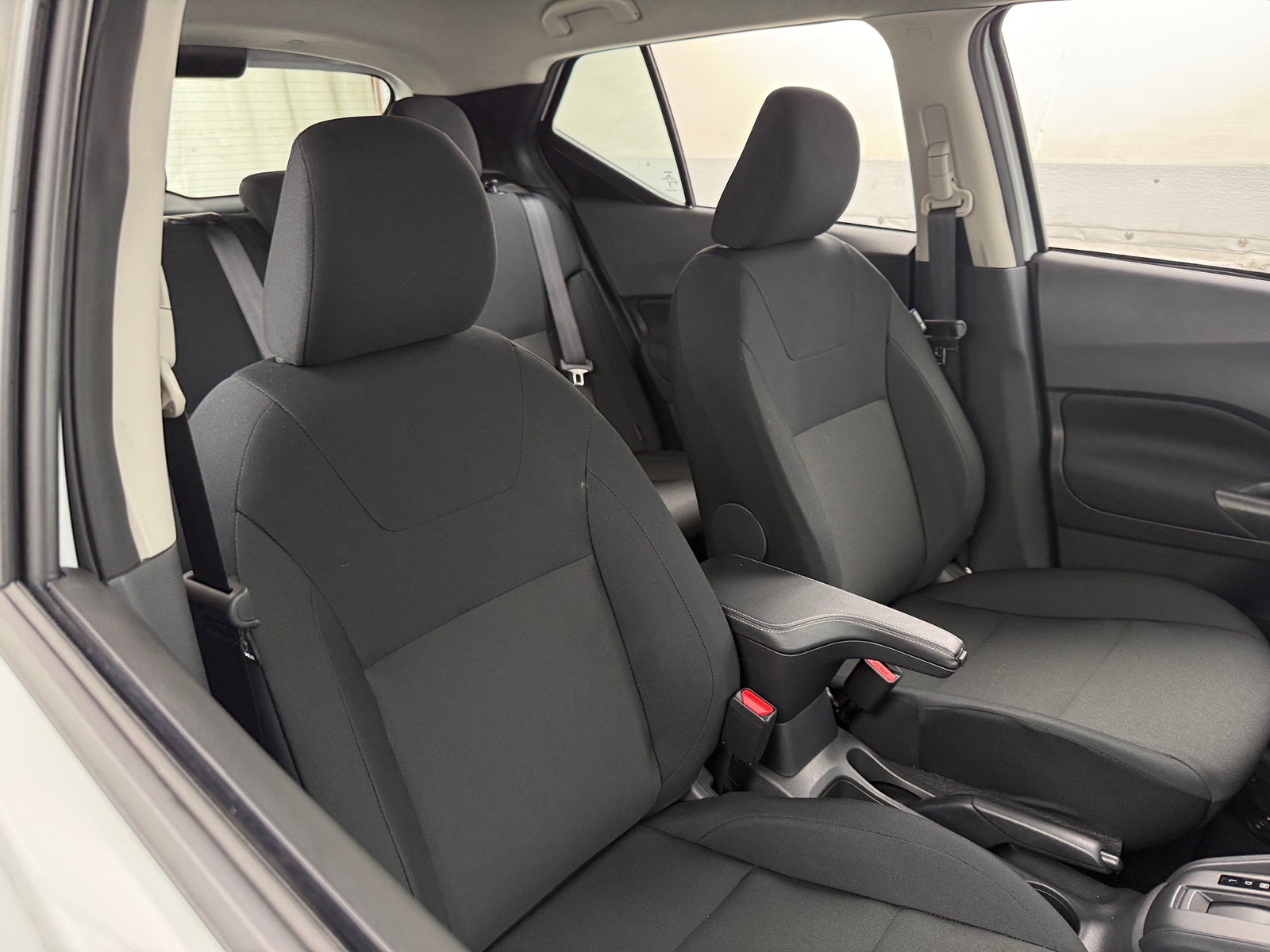 Thumbnail: 2025 Nissan Kicks - 2