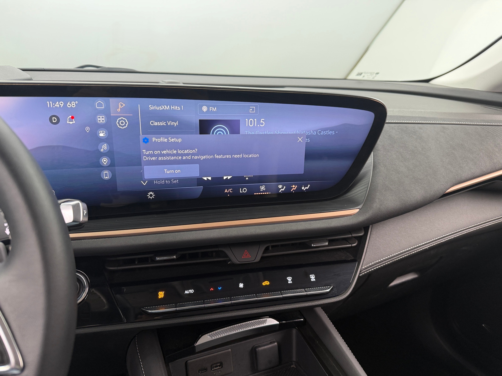 Thumbnail: 2025 Buick Envision - 3