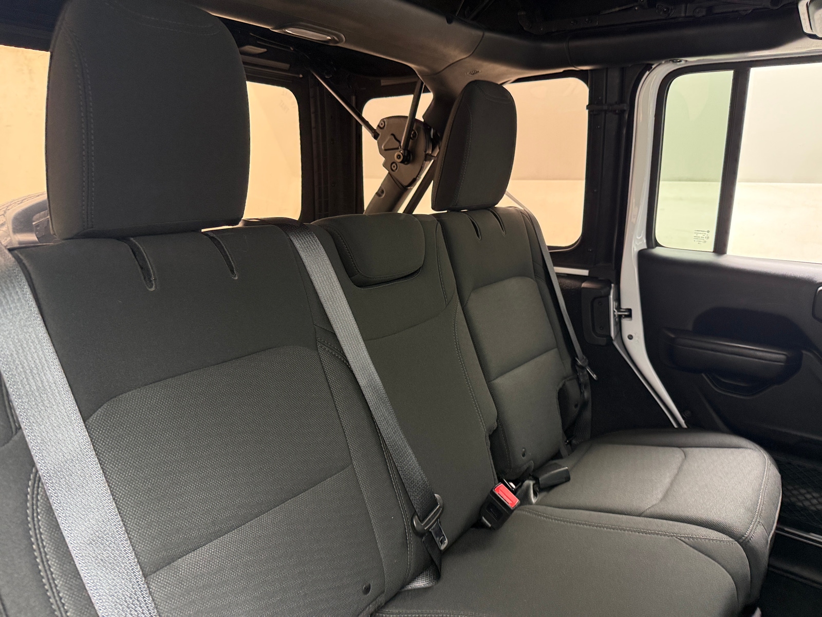 Thumbnail: 2018 Jeep Wrangler - 6