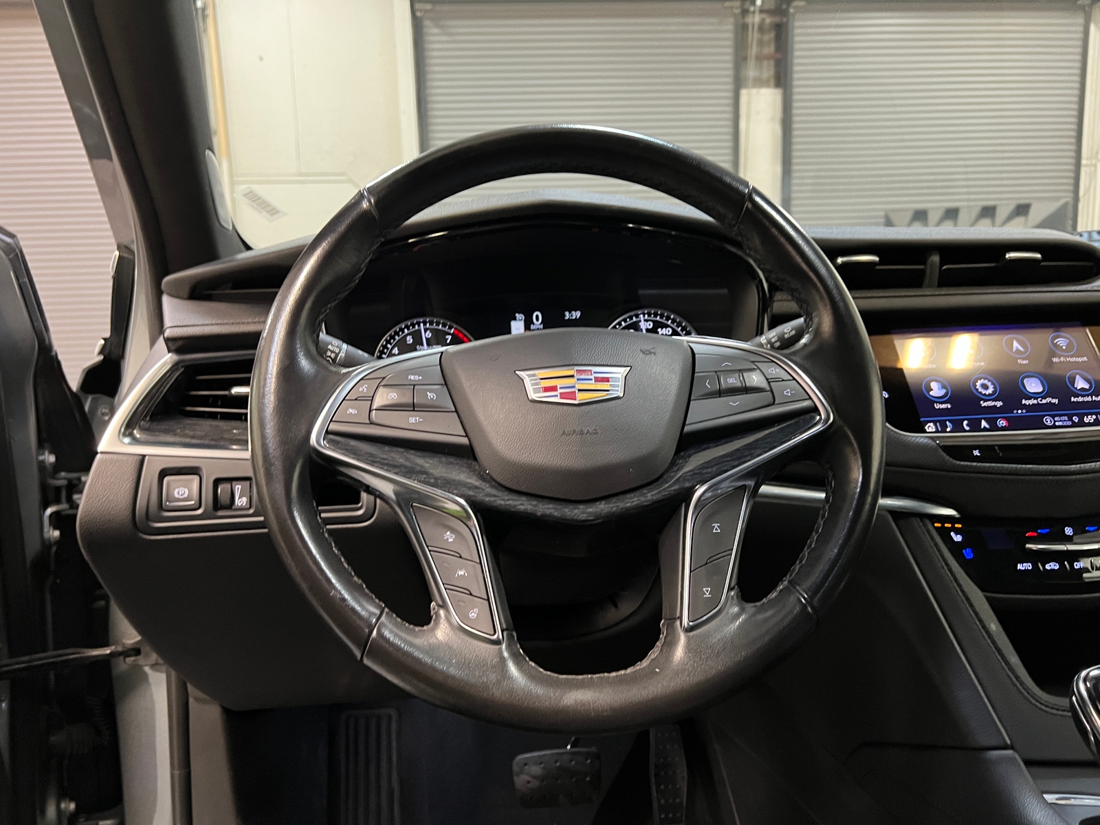 Thumbnail: 2023 Cadillac XT5 - 4