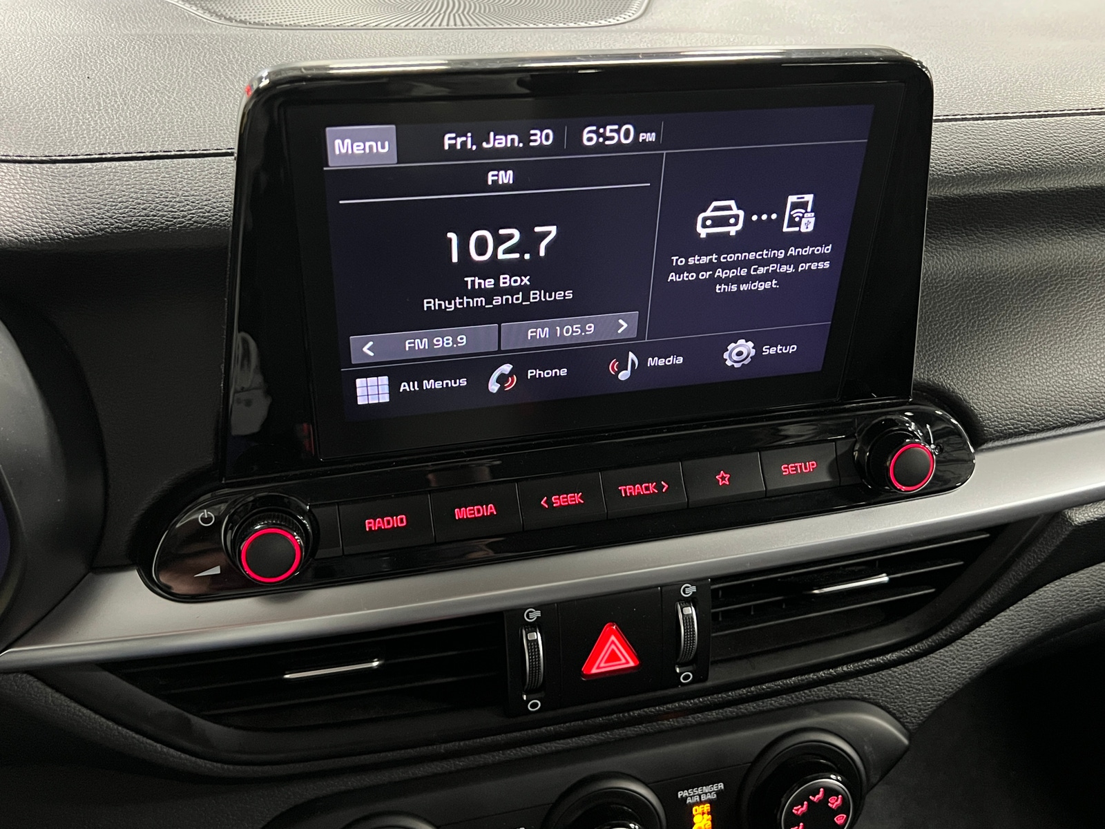 Thumbnail: 2023 Kia Forte - 4