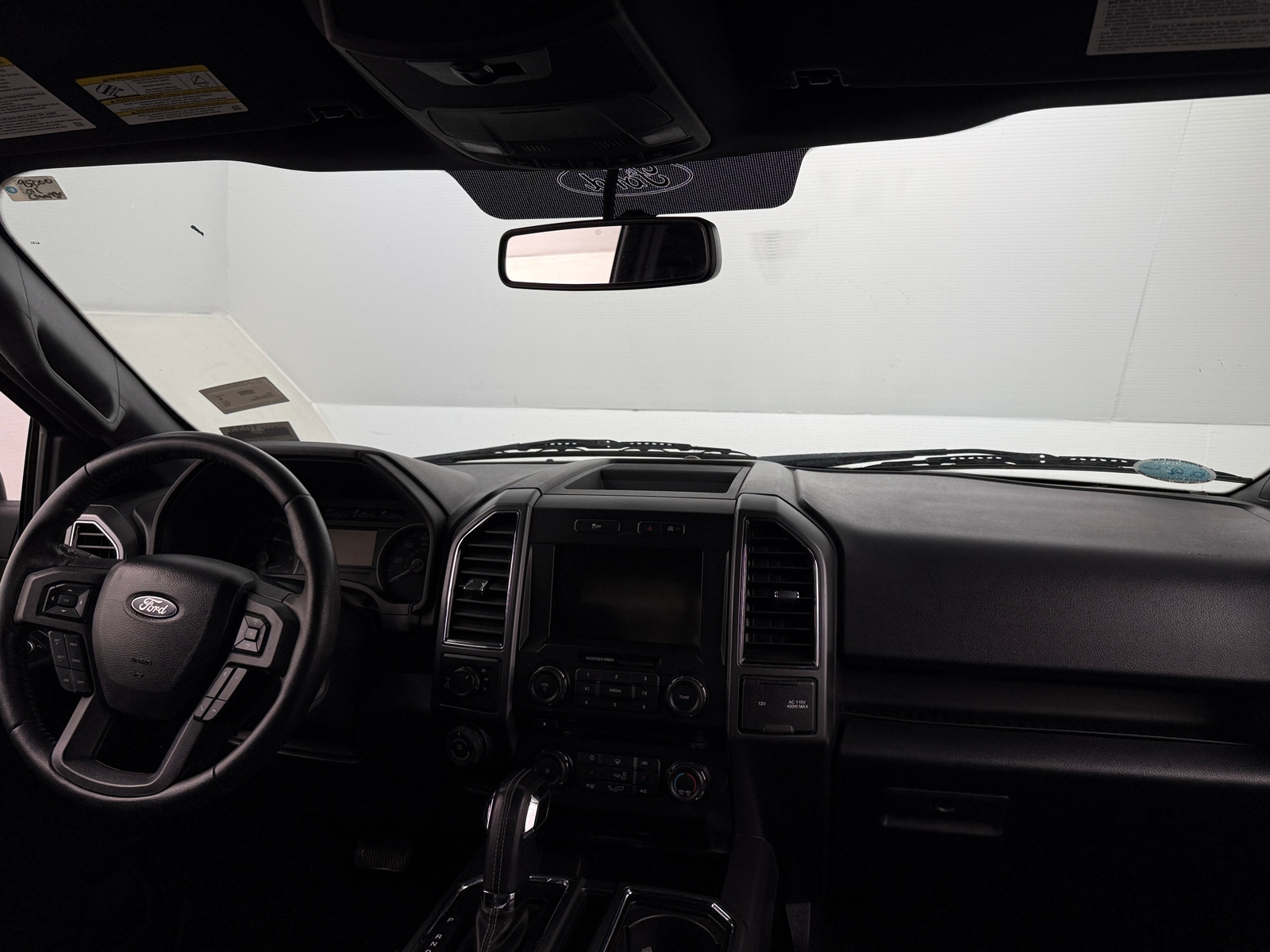 Thumbnail: 2018 Ford Econoline - 3