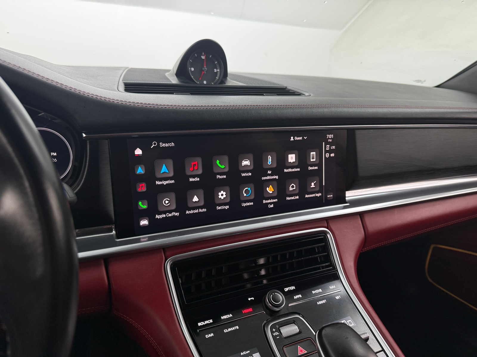 Thumbnail: 2022 Porsche Panamera - 3