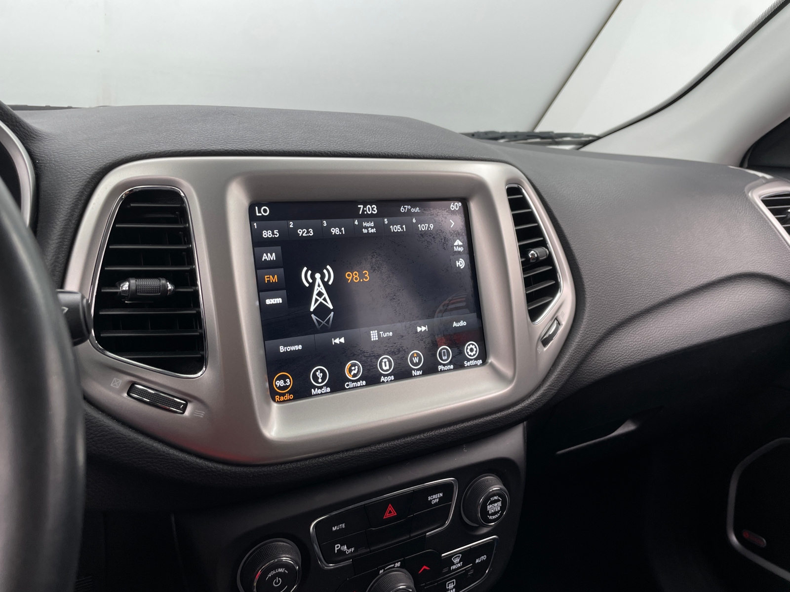 Thumbnail: 2018 Jeep Compass - 4