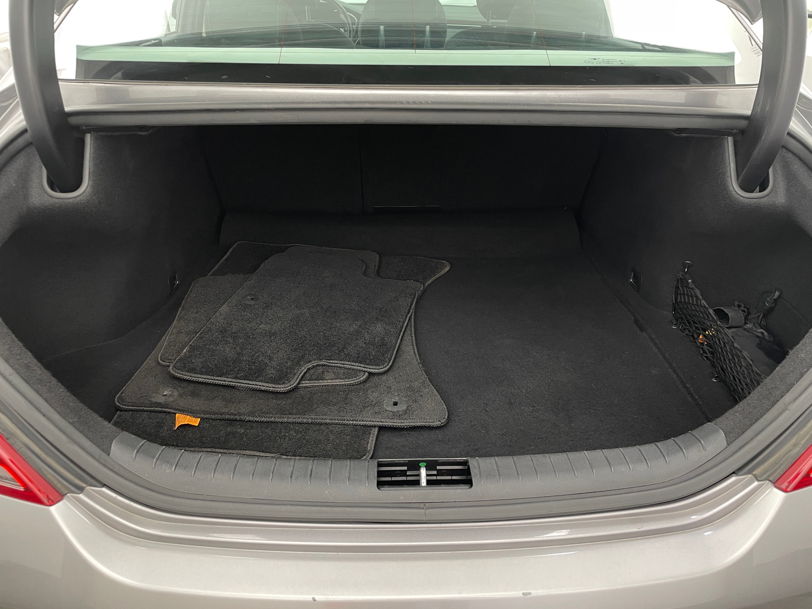 Thumbnail: 2020 Genesis G70 - 6