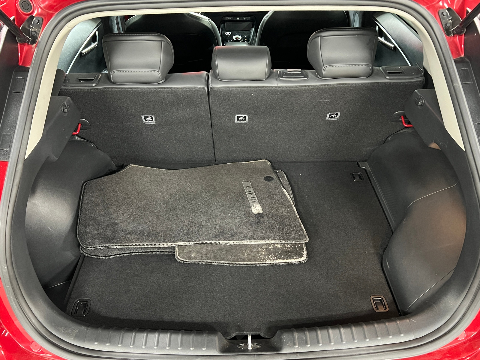 Thumbnail: 2023 Kia Niro - 6