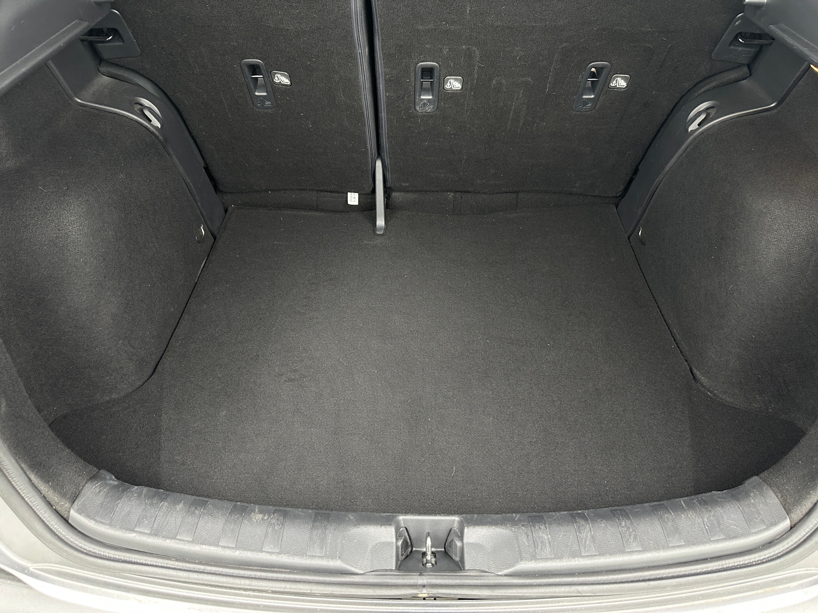 Thumbnail: 2021 Nissan Kicks - 7