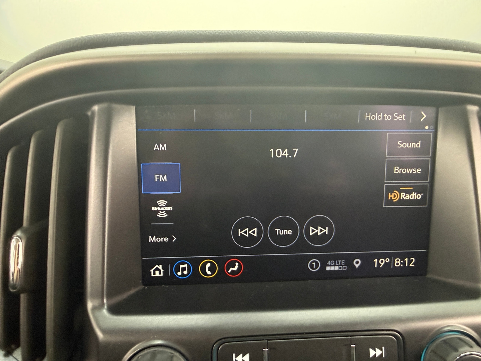 Thumbnail: 2022 Chevrolet Colorado - 3