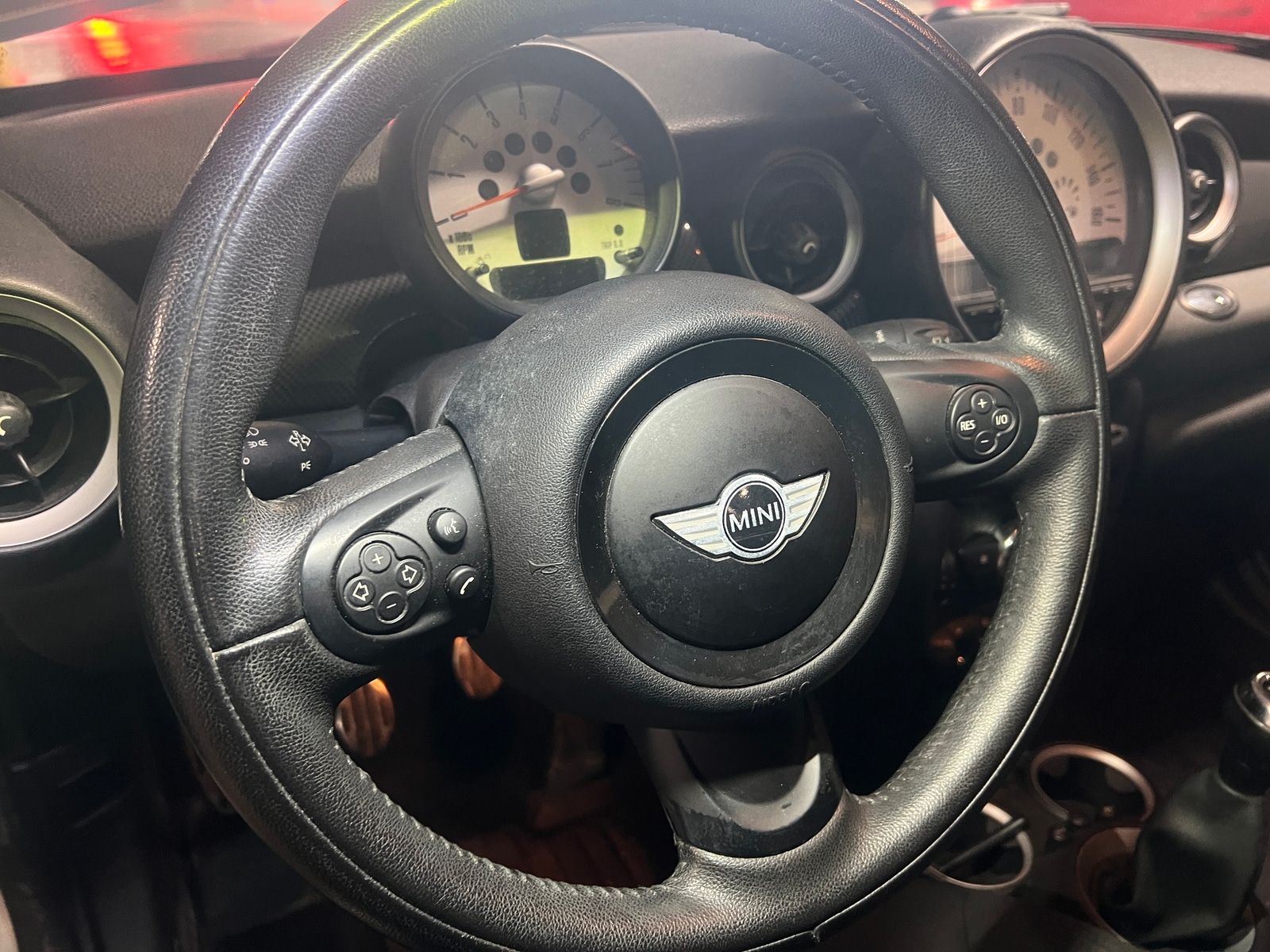 Thumbnail: 2012 MINI Cooper Coupe - 3