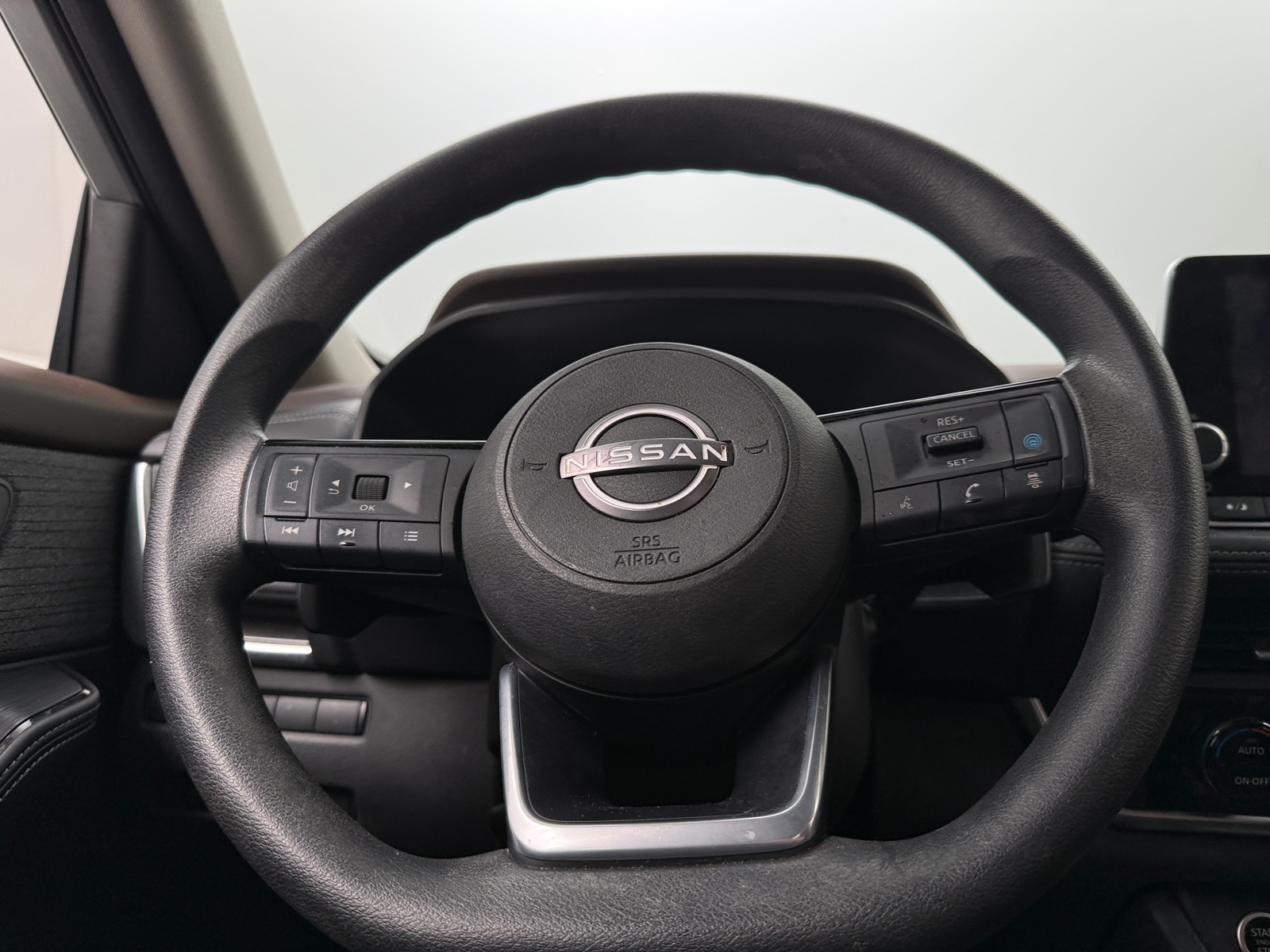 Thumbnail: 2023 Nissan Rogue - 5