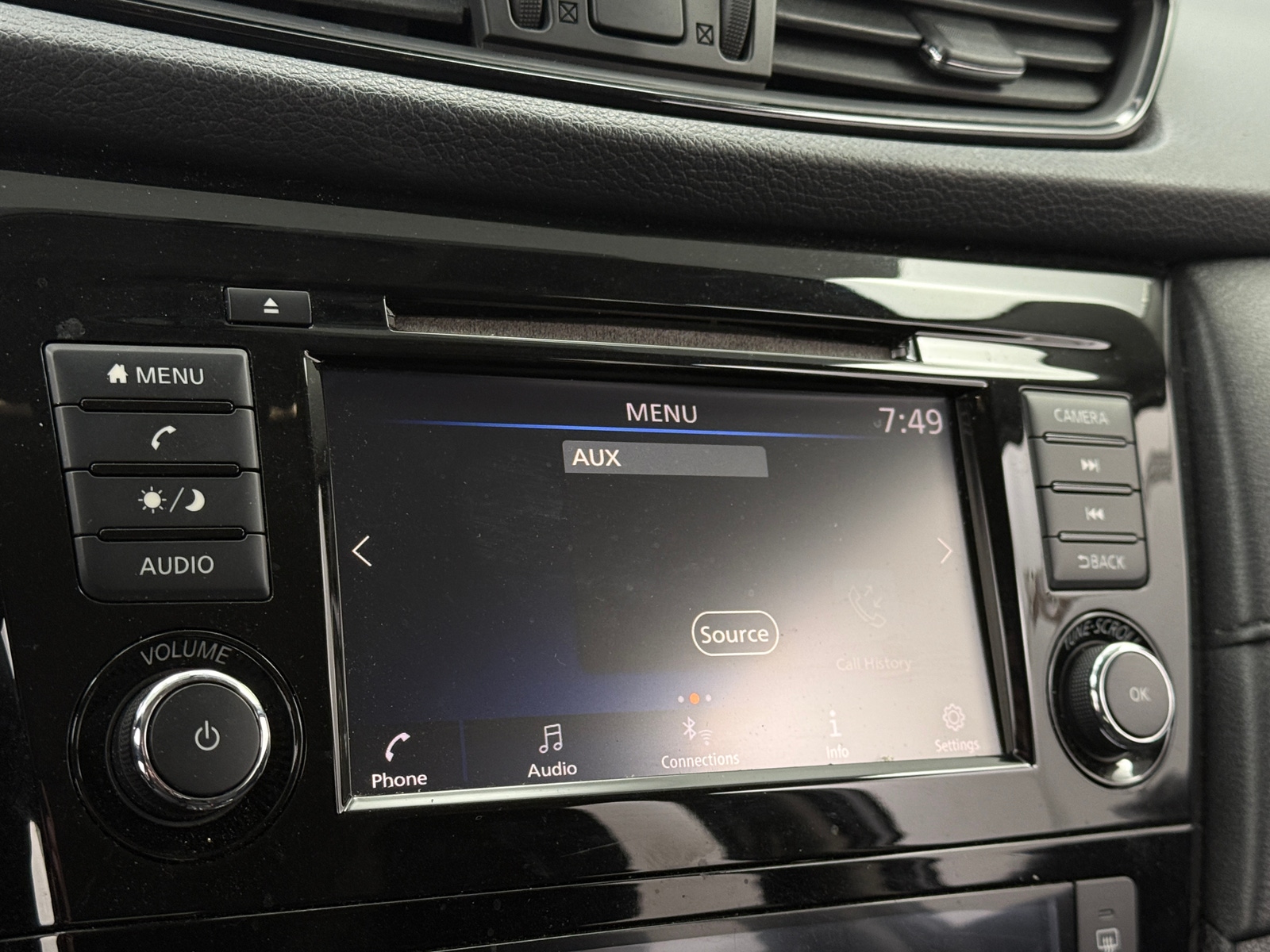 Thumbnail: 2018 Nissan Rogue - 4