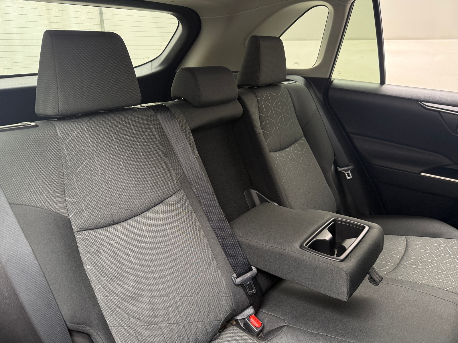 Thumbnail: 2021 Toyota RAV4 - 6