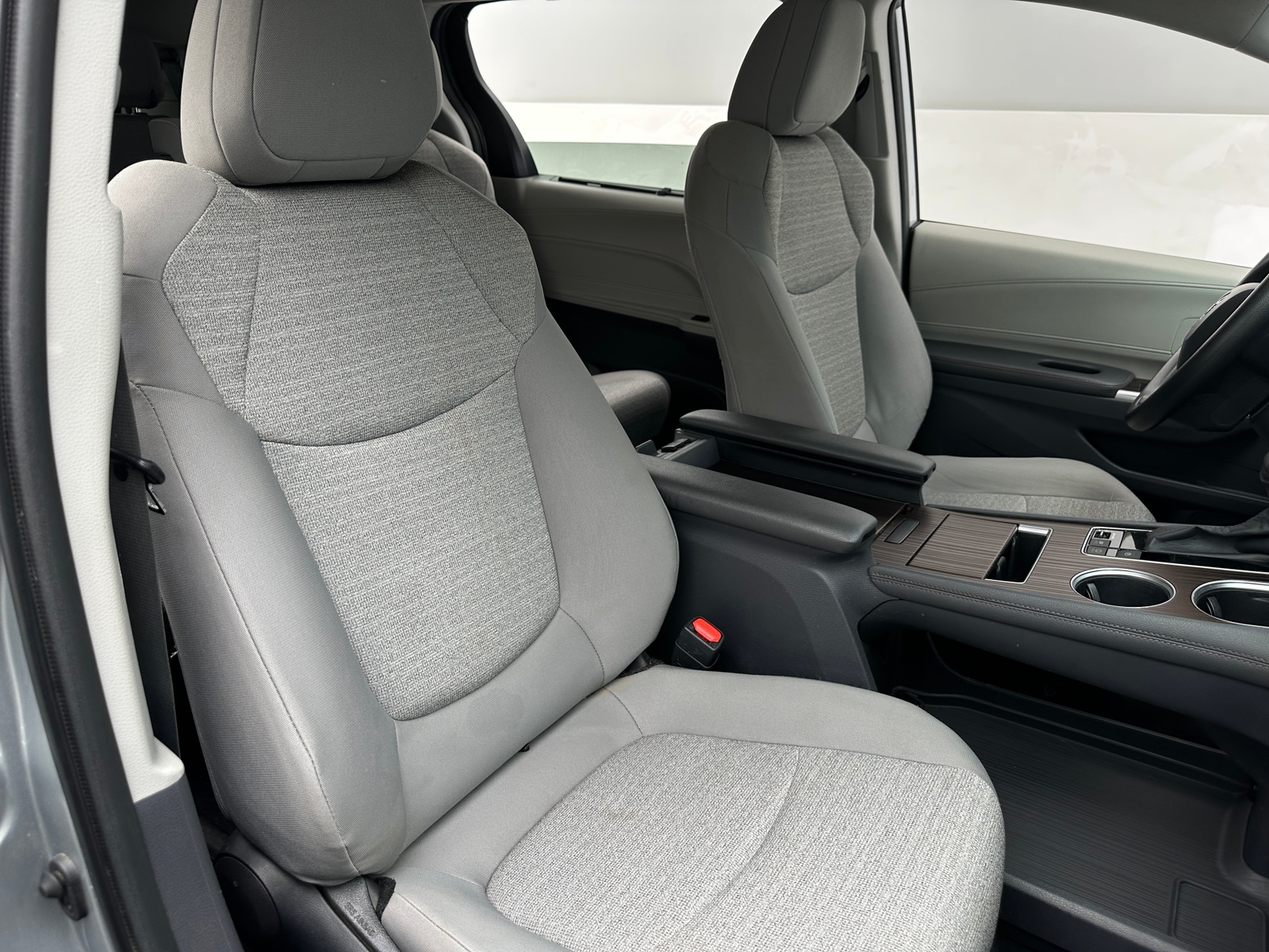 Thumbnail: 2022 Toyota Sienna - 2