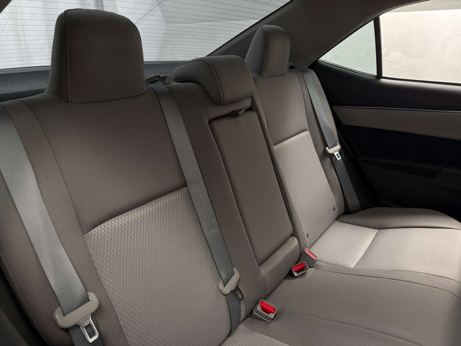 Thumbnail: 2015 Toyota Corolla - 6