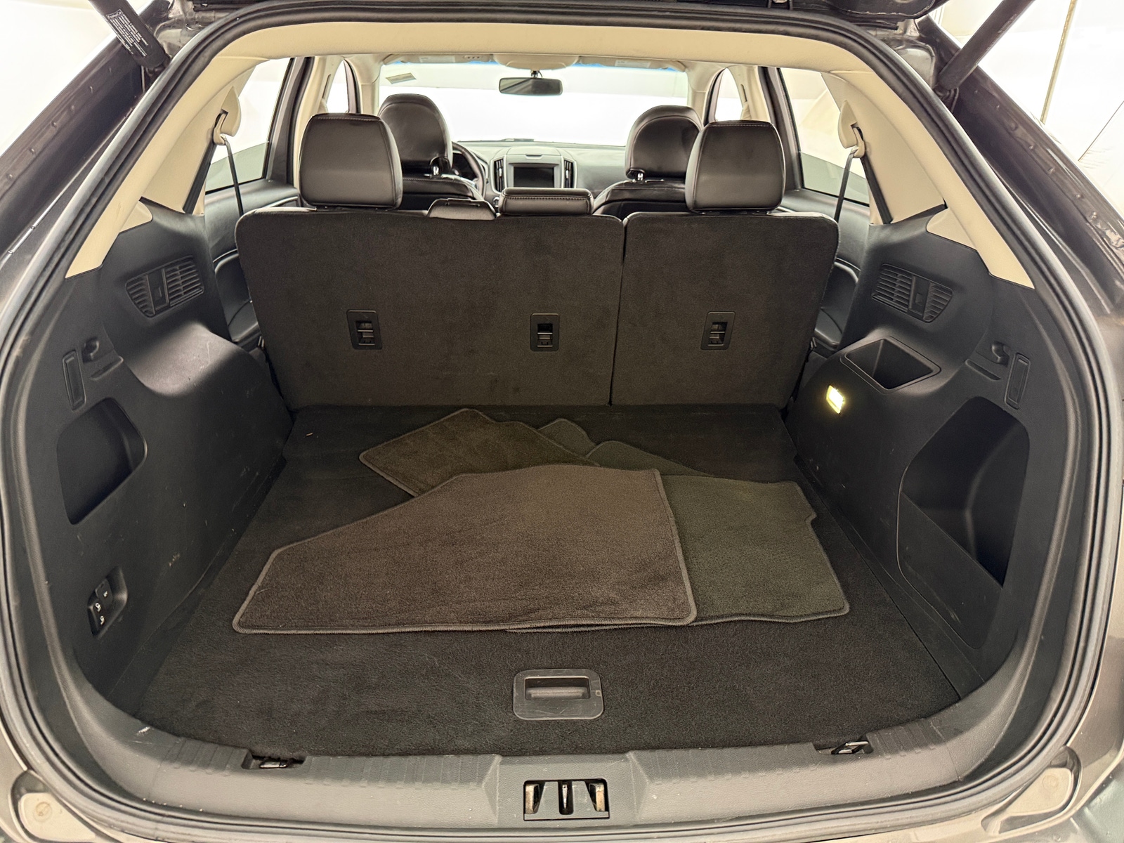 Thumbnail: 2016 Ford Edge - 6