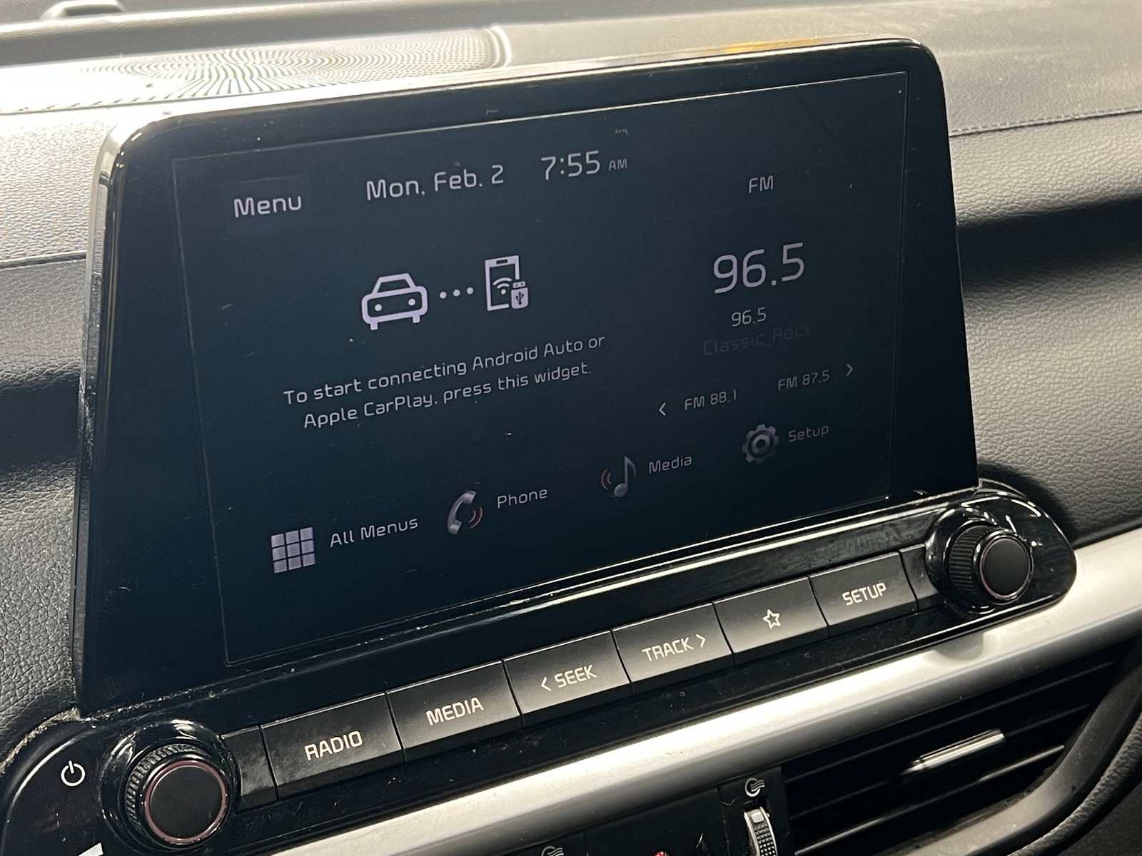 Thumbnail: 2024 Kia Forte - 4