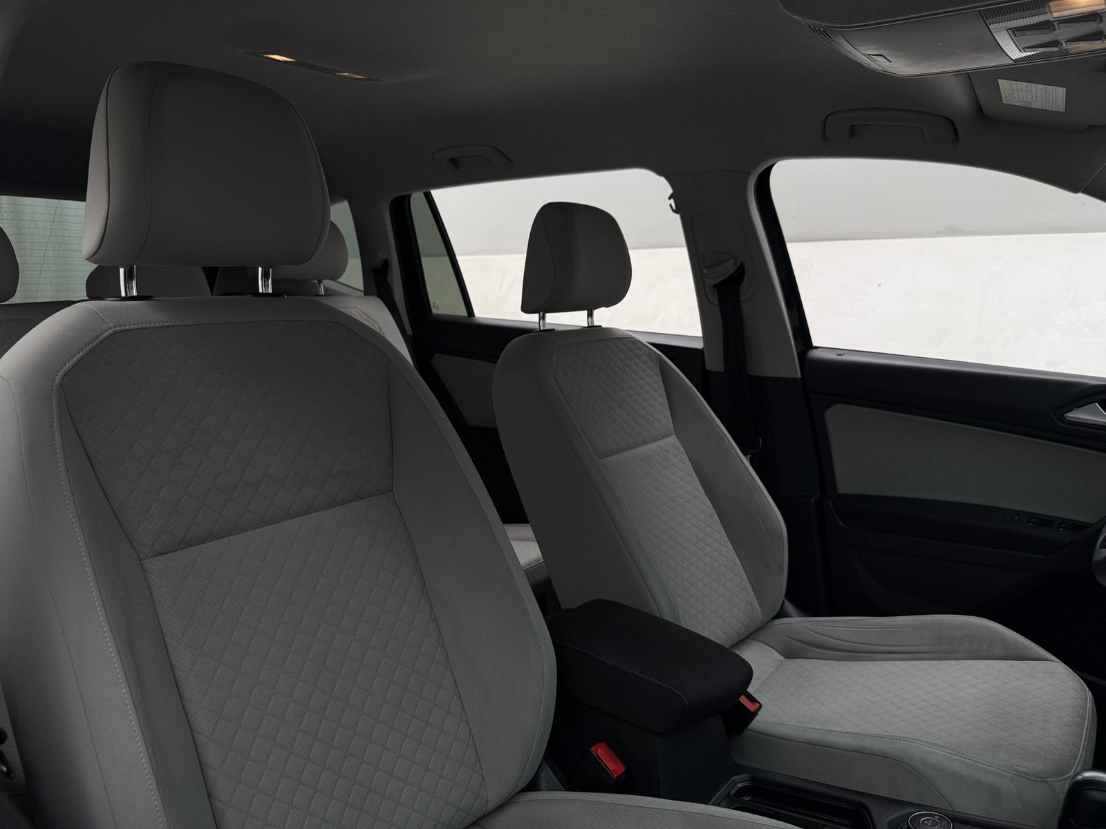 Thumbnail: 2019 Volkswagen Tiguan - 2