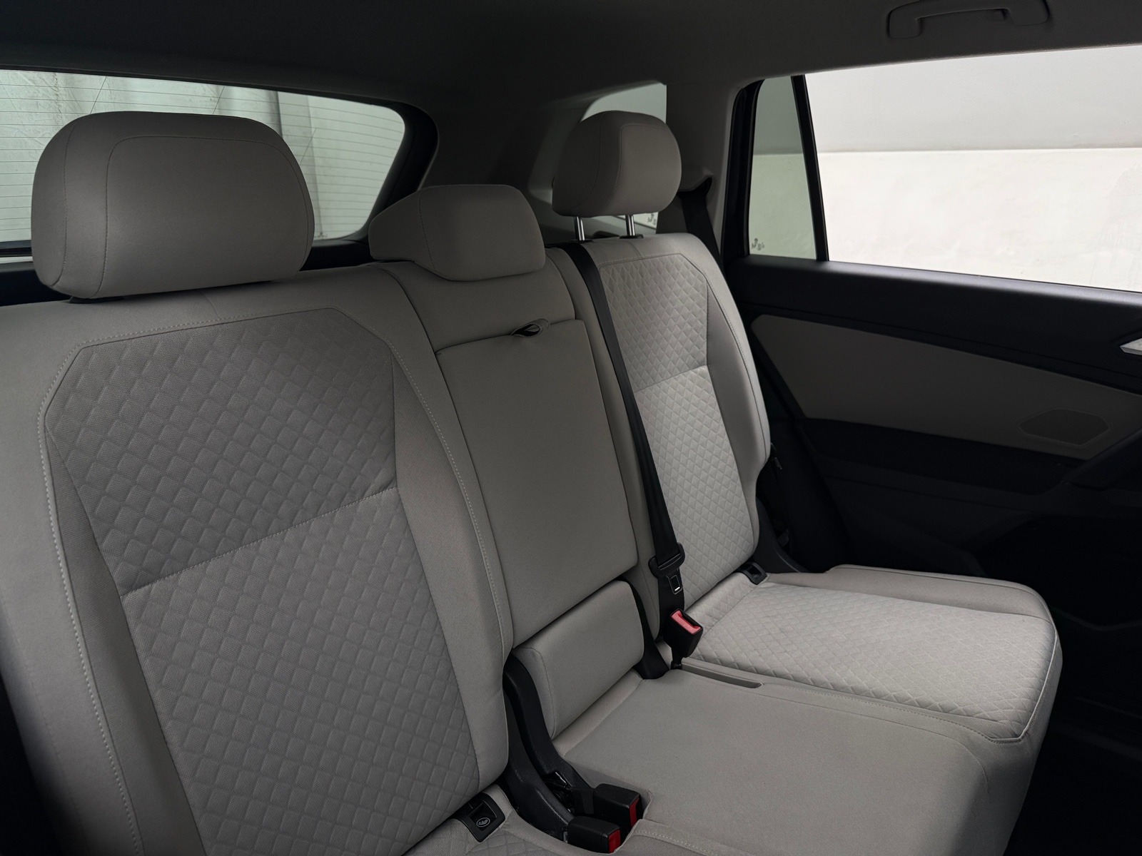 Thumbnail: 2019 Volkswagen Tiguan - 6