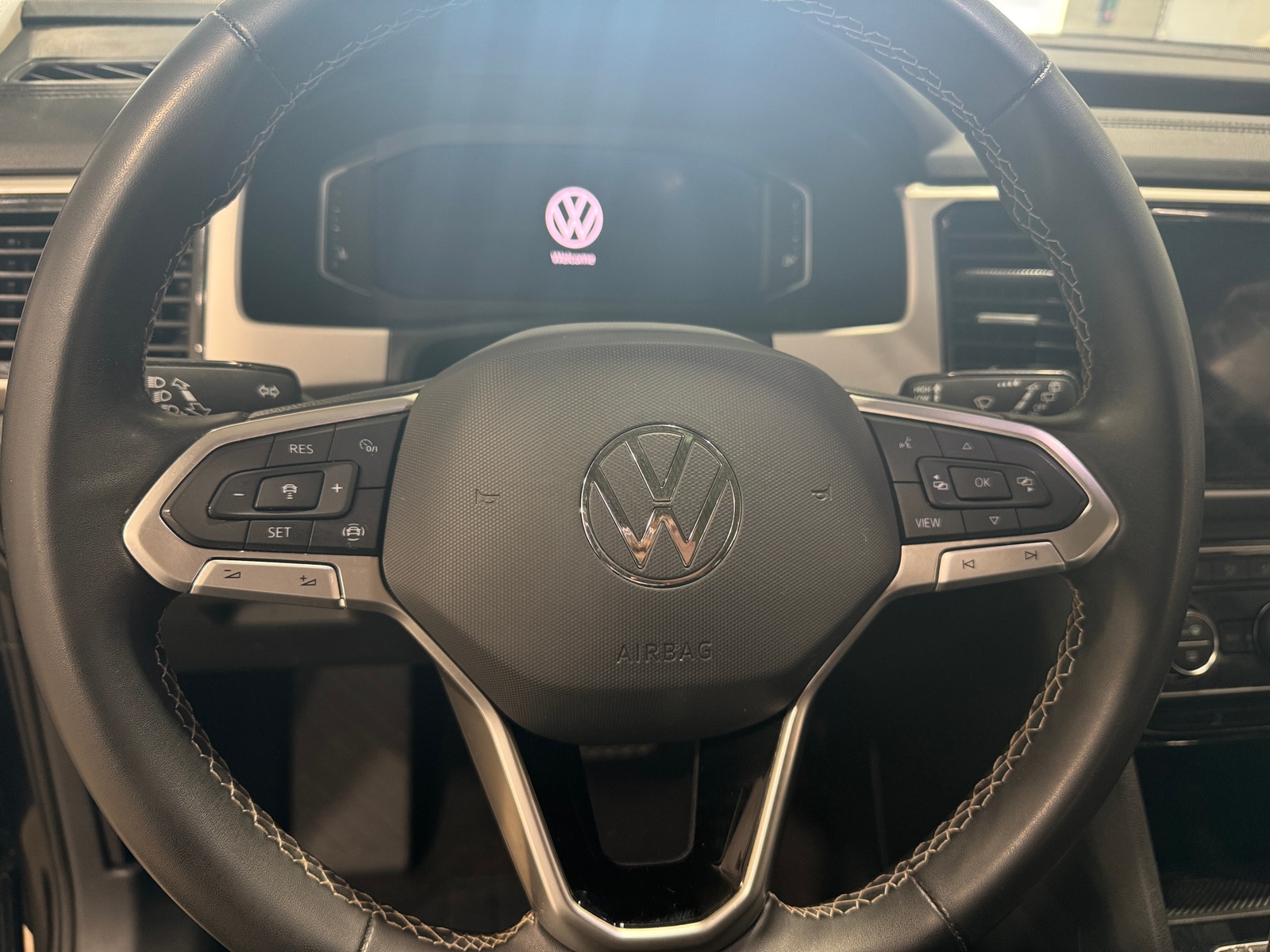 Thumbnail: 2022 Volkswagen Atlas - 4