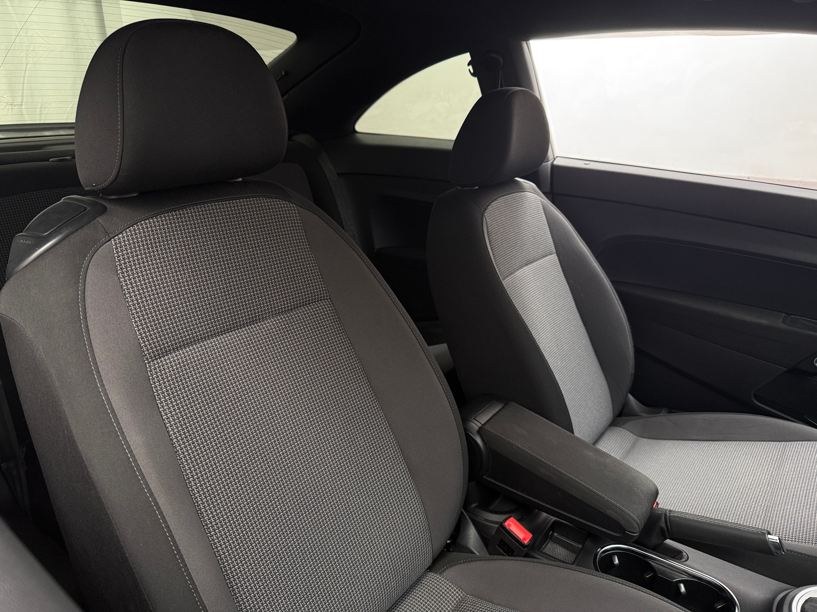 Thumbnail: 2019 Volkswagen Beetle - 2