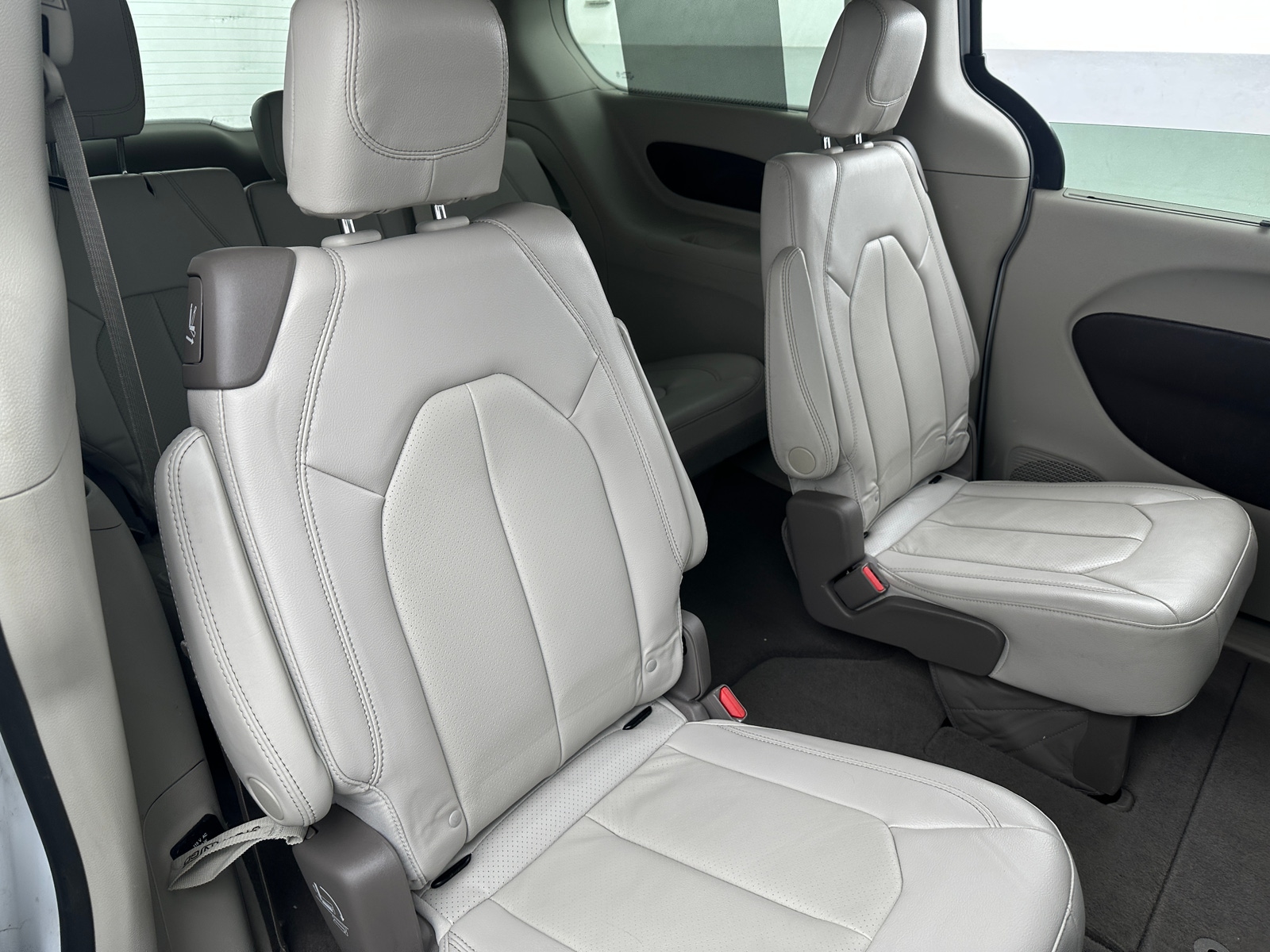 Thumbnail: 2020 Chrysler Pacifica - 5